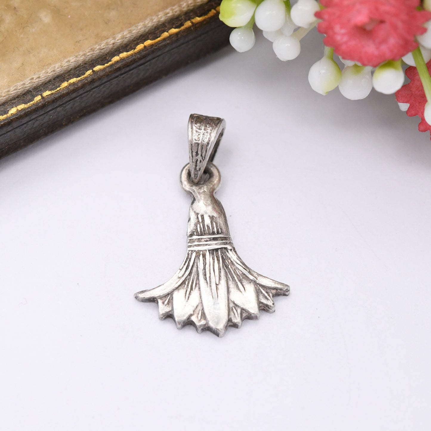Vintage Egyptian Silver Lotus Flower Pendant - Ancient Egypt Symbol of Rebirth | Detailed Floral Charm | Souvenir Gift