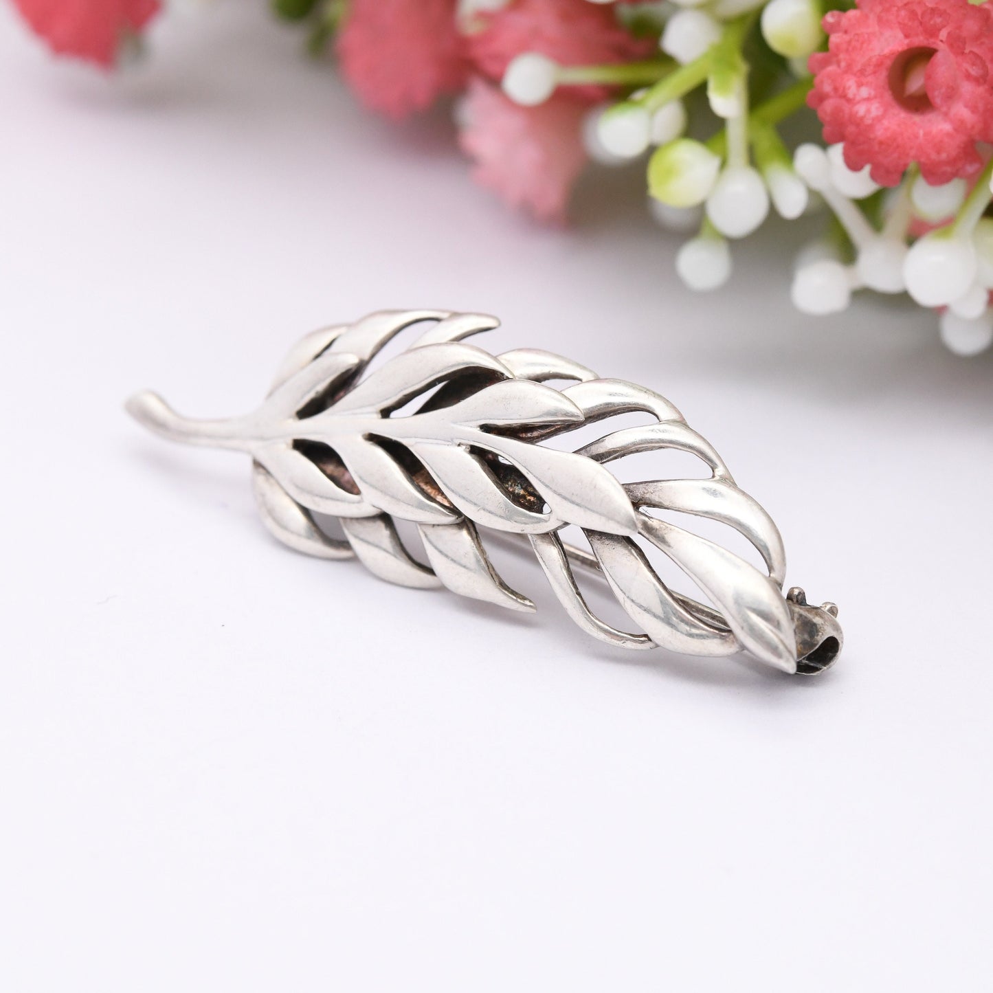 Vintage Sterling Silver Figural Leaf Brooch - Minimalist Solid Silver Gift | Overlapping Two Leaf Design | Everyday Brooch
