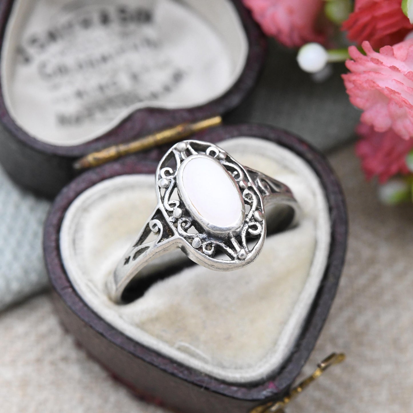 Vintage Sterling Silver Mother of Pearl Ring with Ornate Openwork Bezel Pretty Solitaire Stone Gift for Her - UK Size - R | US Size - 8 3/4