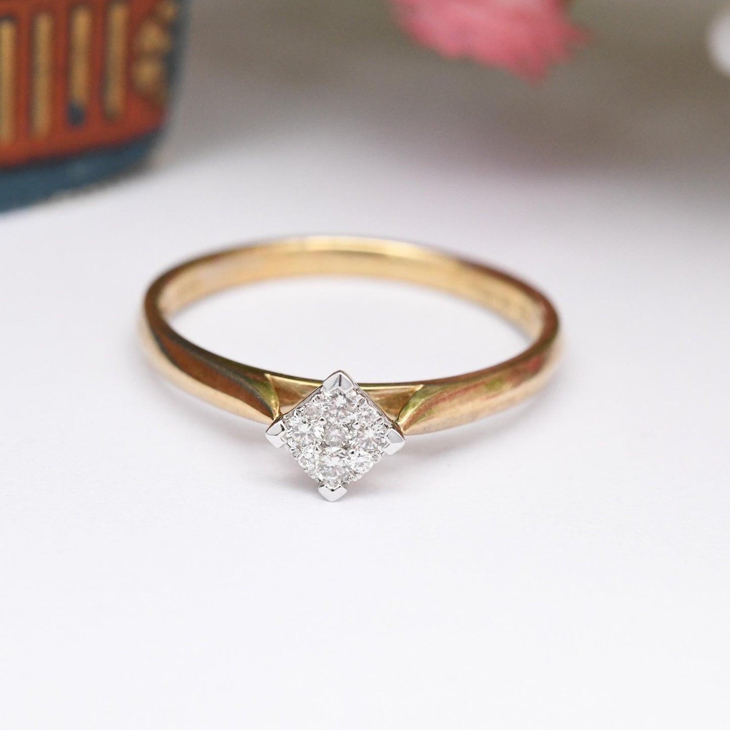Vintage 9ct Gold and Diamond Cluster Ring - Illusion Solitaire Stone Engagement | Pretty Gift for Her | UK Size - O | US Size - 7 1/4