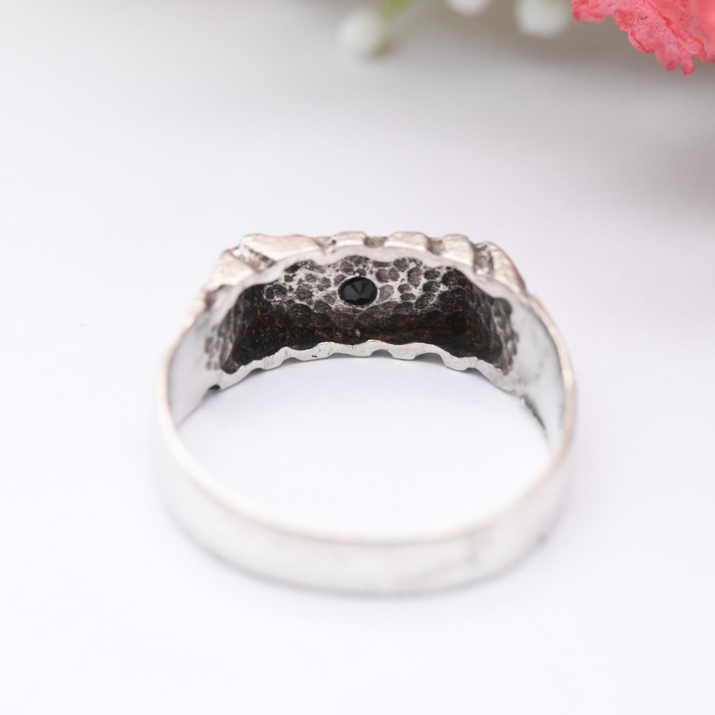 Vintage Sterling Silver Sapphire Signet Ring Star Set Stone - Textured Mid-Century Unisex Everyday Silver | UK Size - T | US Size - 9 1/2