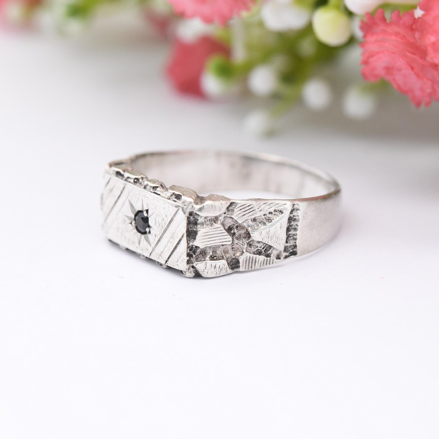 Vintage Sterling Silver Sapphire Signet Ring Star Set Stone - Textured Mid-Century Unisex Everyday Silver | UK Size - T | US Size - 9 1/2