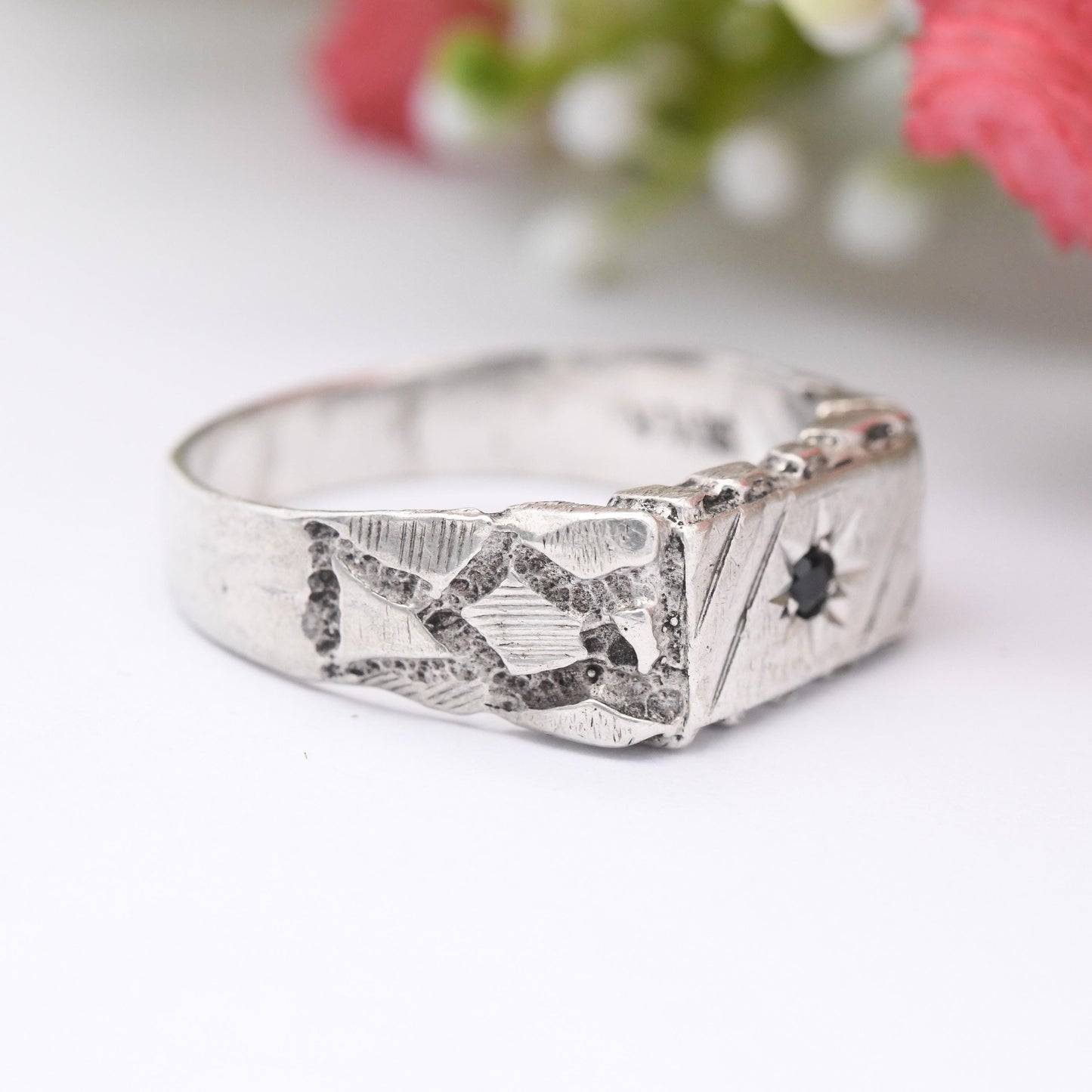 Vintage Sterling Silver Sapphire Signet Ring Star Set Stone - Textured Mid-Century Unisex Everyday Silver | UK Size - T | US Size - 9 1/2