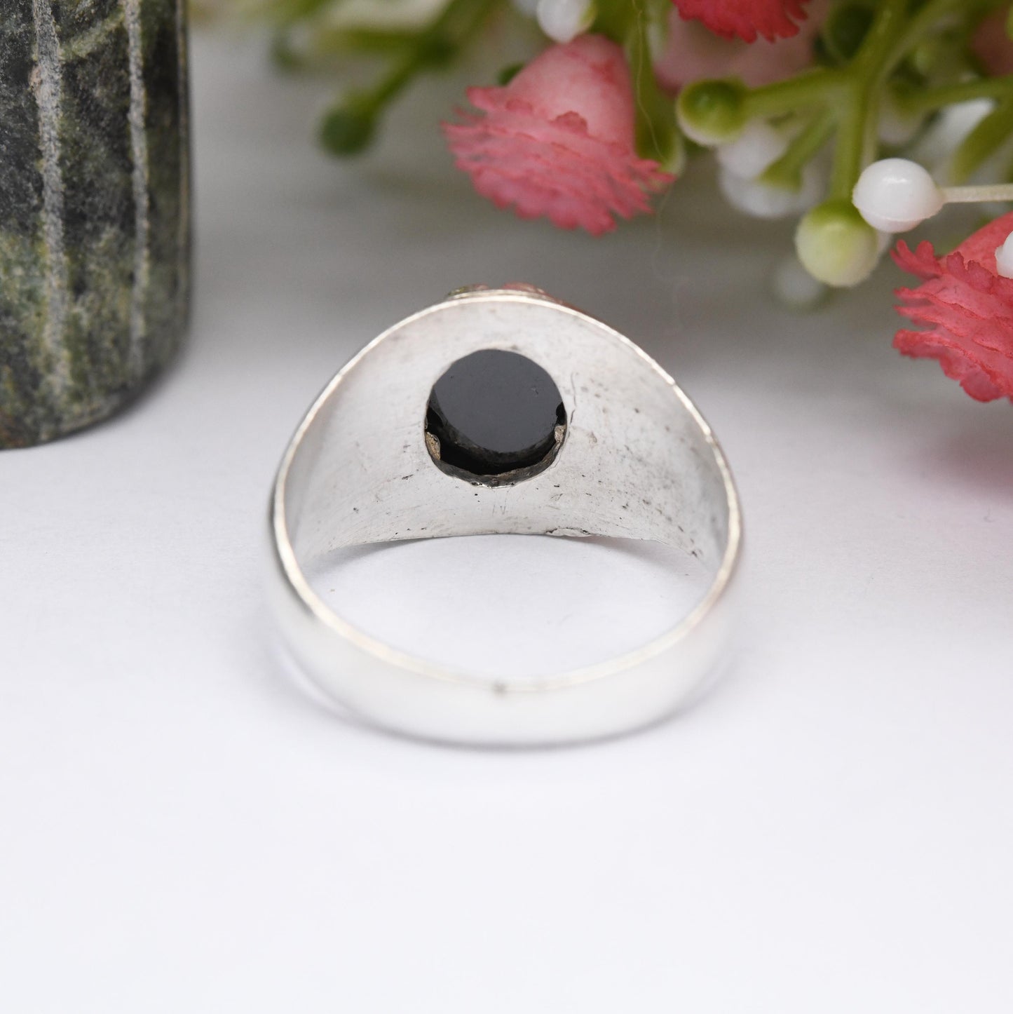 Vintage Sterling Silver Black Stone Ring - Cabochon Gemstone | Chunky Mid-Century Unisex Statement Ring | UK Size - Q | US Size - 8