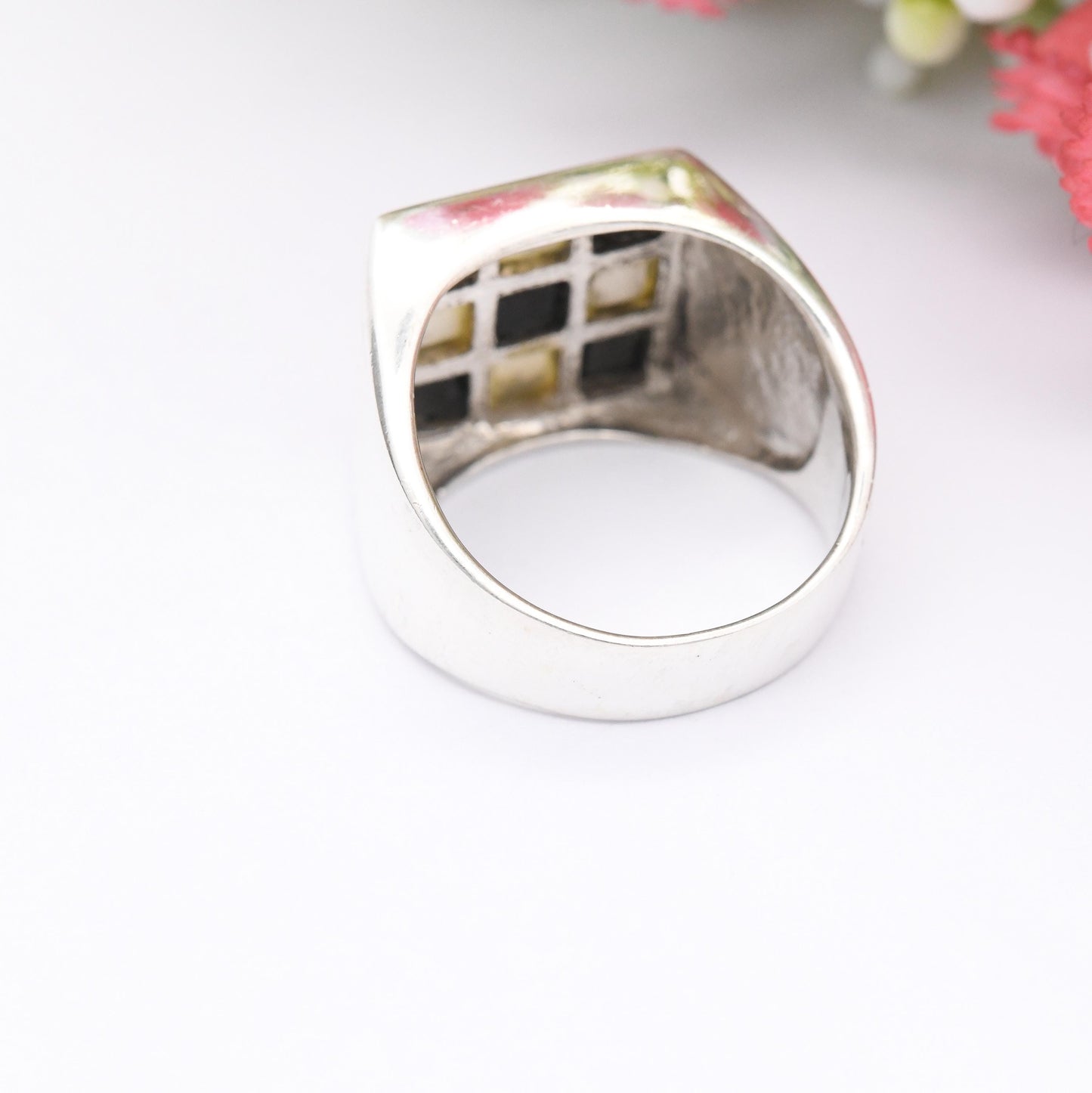 Vintage Sterling Silver Chess Signet Ring with Onyx and Mother of Pearl - Black and White Gem Checkerboard | UK Size - S | US Size - 9 1/4