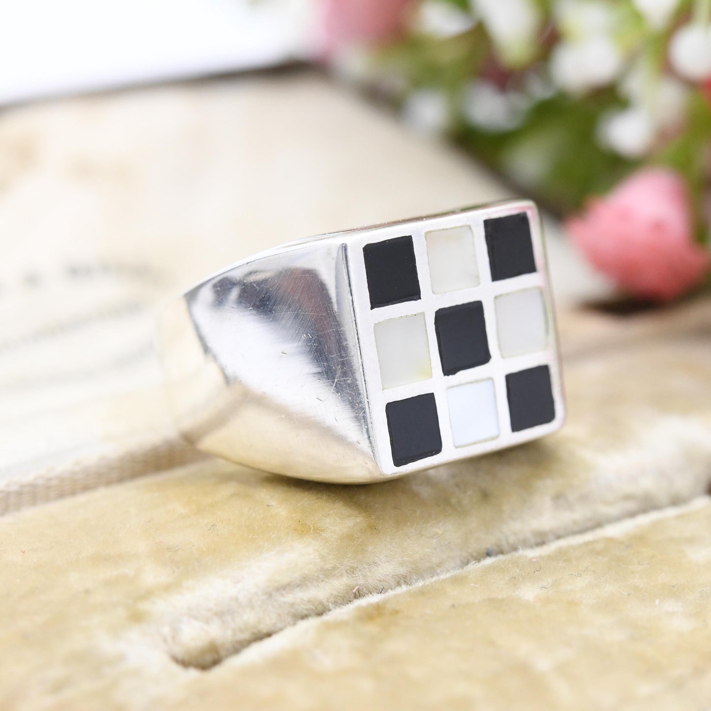 Vintage Sterling Silver Chess Signet Ring with Onyx and Mother of Pearl - Black and White Gem Checkerboard | UK Size - S | US Size - 9 1/4