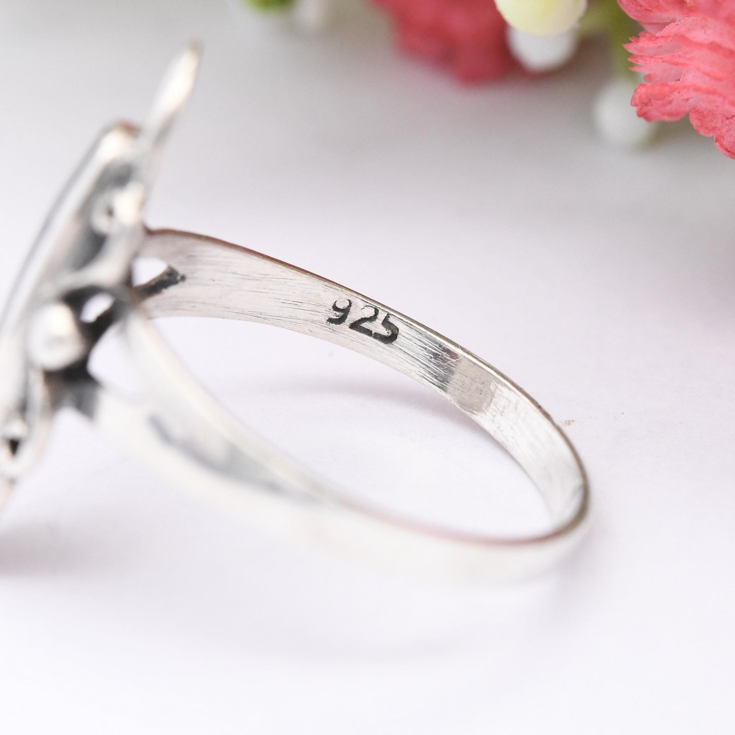 Vintage Sterling Silver Onyx Ring with Pretty Setting - Knuckle Length Index Finger Ring | UK Size - R | US Size - 8 3/4