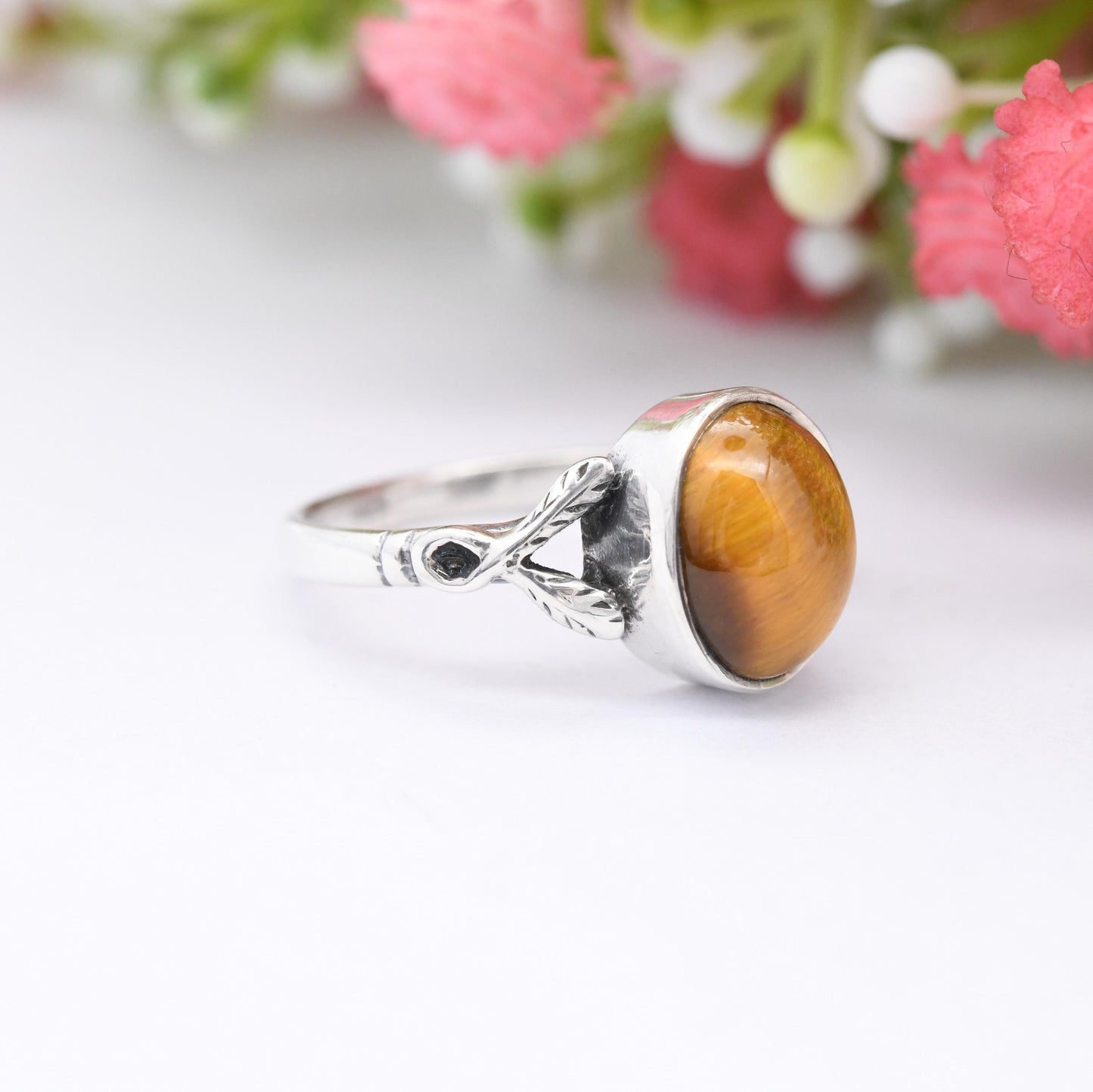 Vintage Sterling Silver Tiger's Eye Ring - Mid-Century Oval Cabochon Brown Gemstone Jewellery | UK Size - N 1/2 | US Size - 7