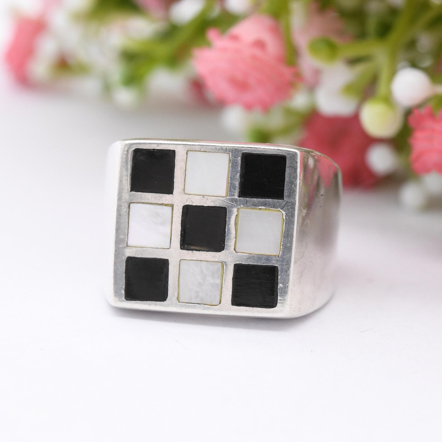 Vintage Sterling Silver Chess Signet Ring with Onyx and Mother of Pearl - Black and White Gem Checkerboard | UK Size - P 1/2 | US Size - 8