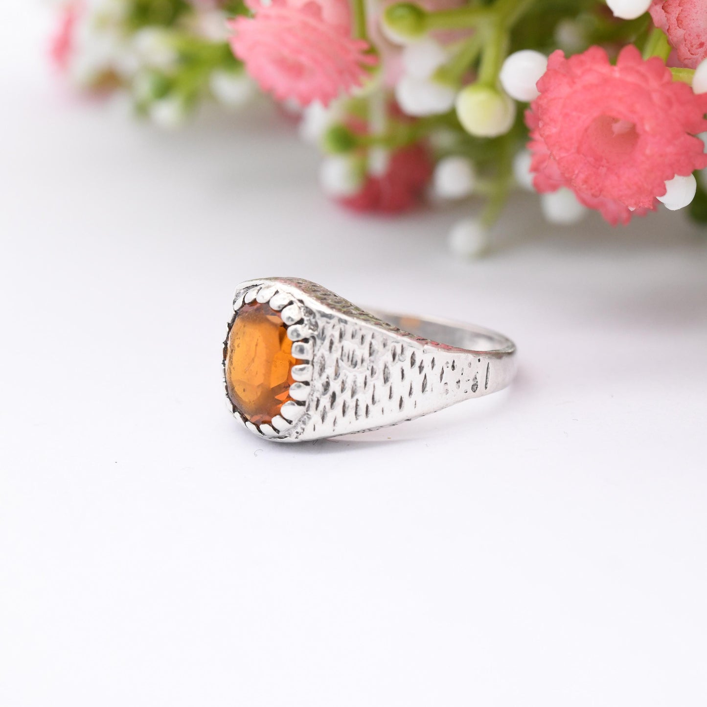 Vintage Sterling Silver Signet Ring with Orange Citrine Paste - Unusual Unisex Mid-Century Textured Silver Ring | UK Size - M | US Size - 6