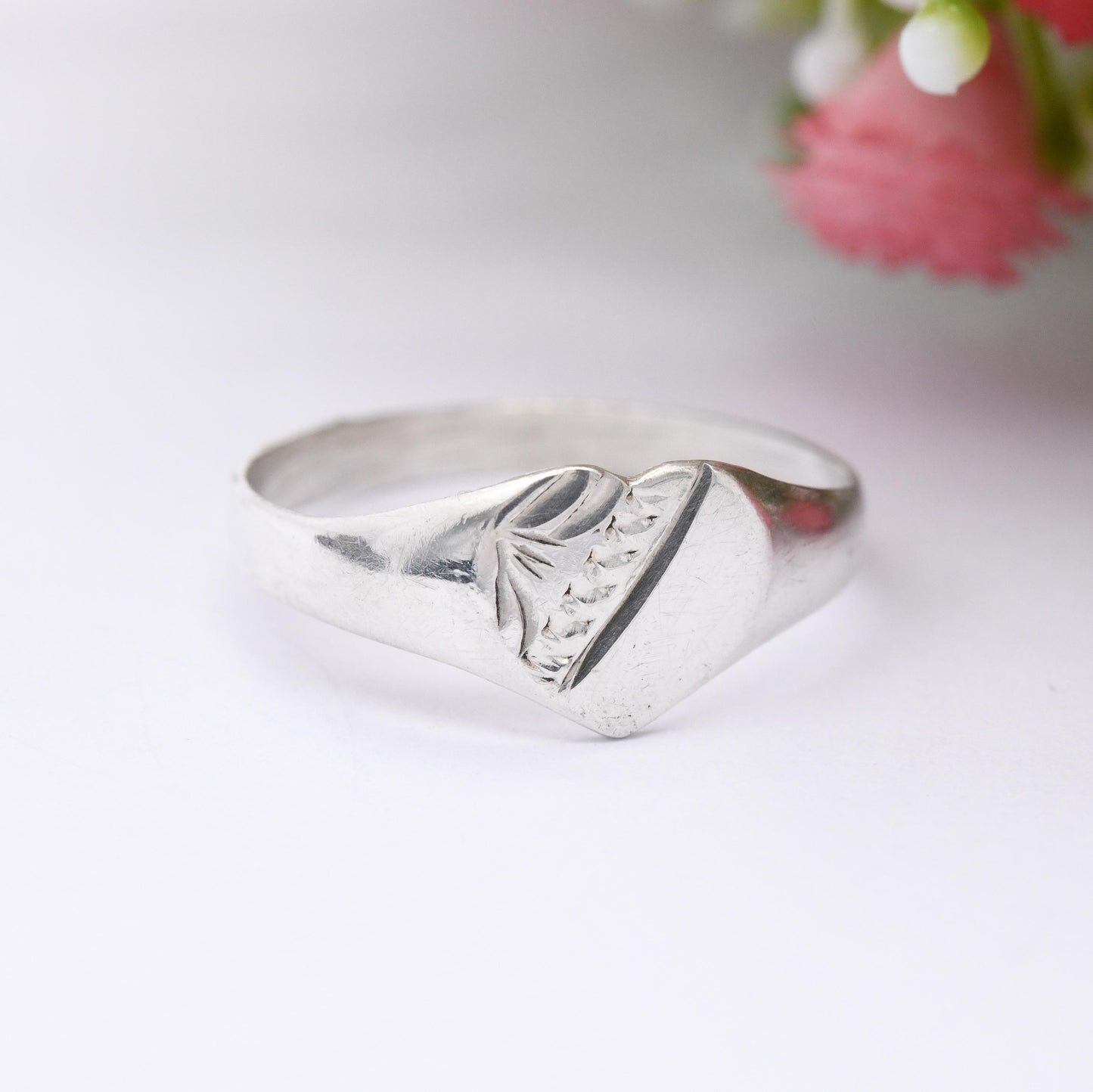 Vintage Sterling Silver Heart Signet Ring - Engraved Silver Love Heart Jewellery | Everyday Pinkie Ring | UK Size - P | US Size - 7 3/4