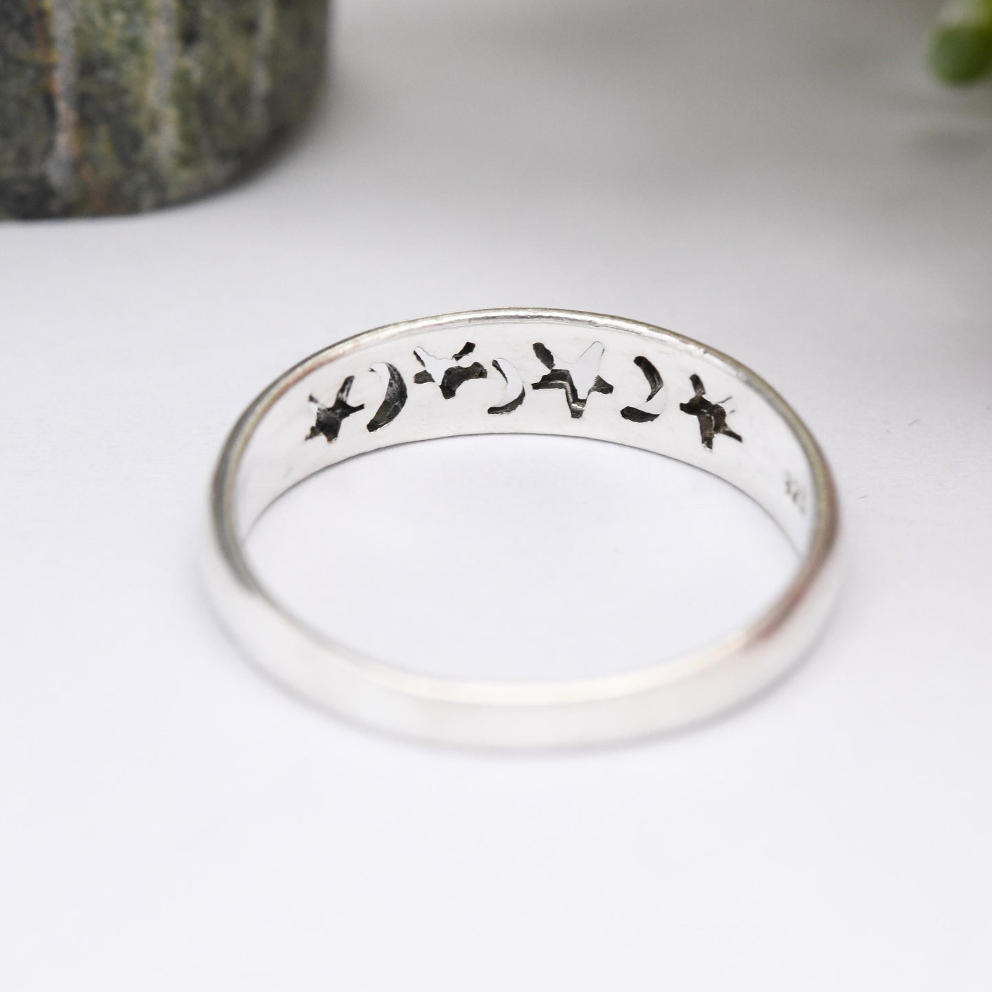 Sterling Silver Moon and Stars Band Ring - Cut Out Shapes Crescent Moon | Minimal Everyday Silver Jewellery | UK Size - T | US Size - 9 3/4