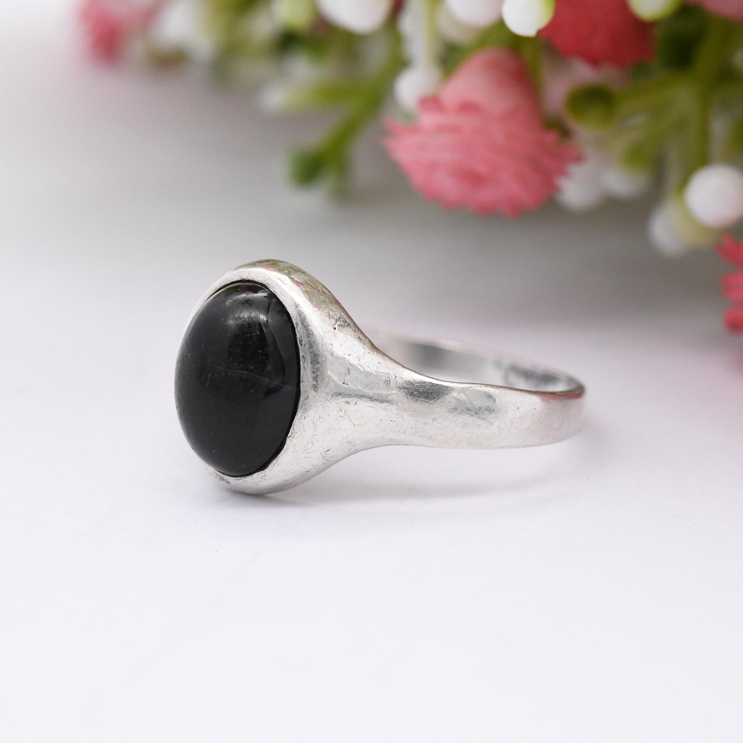 Vintage Sterling Silver Onyx Signet Ring - Black Gemstone Unisex Jewellery | Everyday Silver Ring | UK Size - R 1/2 | US Size - 9