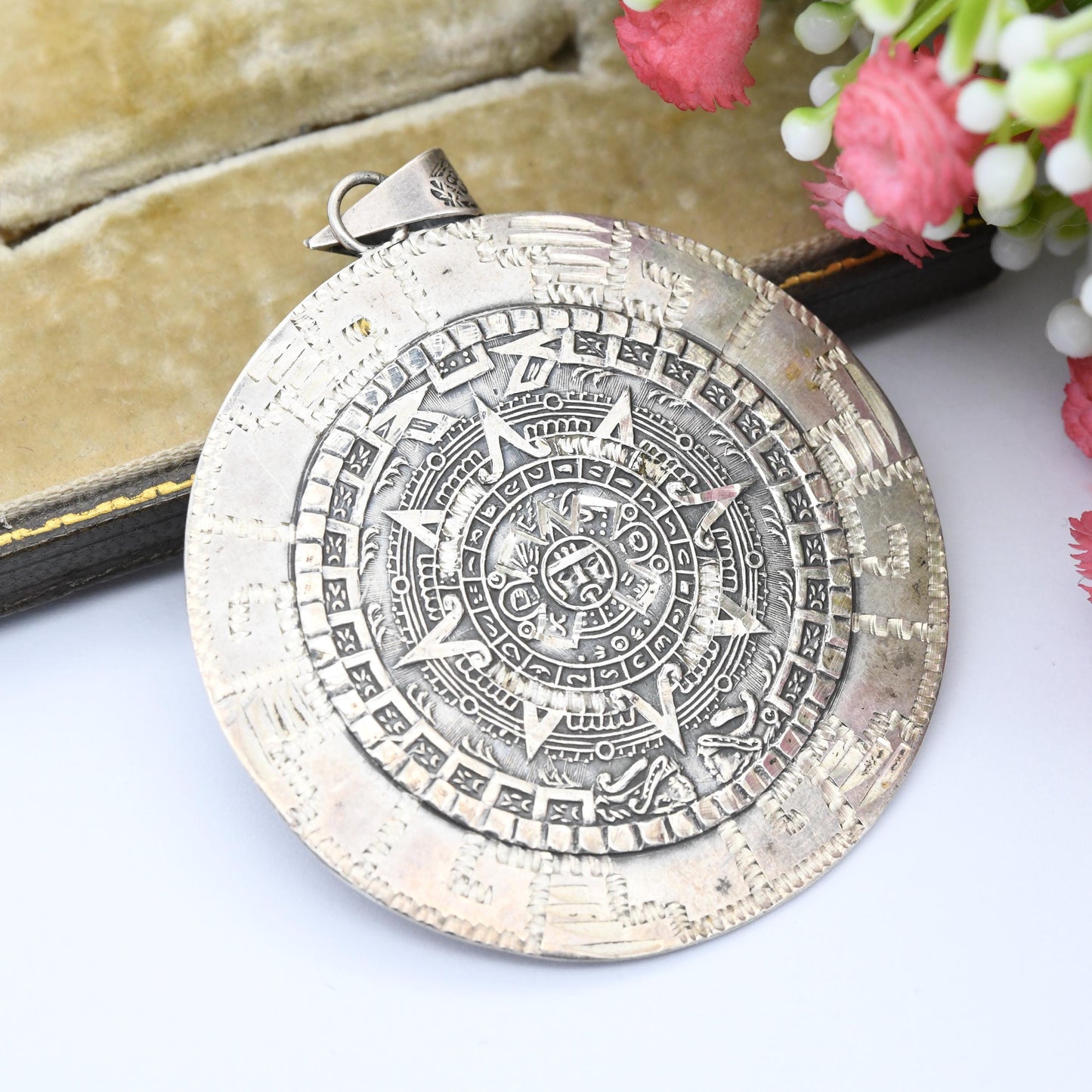 Vintage Mexican Sterling Silver Teotihuacan Aztec Sun God Pendant - Mid-Century Collectable Mexico Silver Jewellery Chunky Large Circle Disk