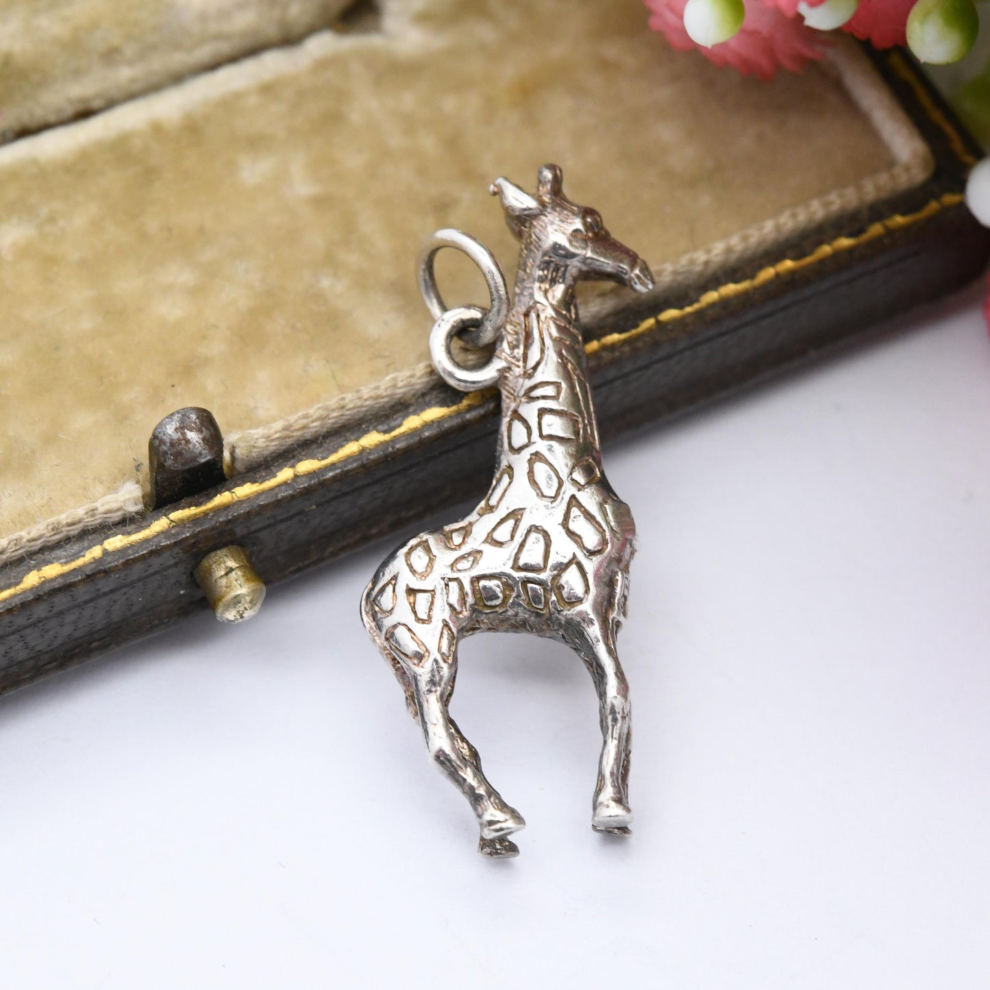 Chim Vintage Sterling Silver Giraffe Charm Pendant - Cute Animal Unusual Nature Lover Gift for Charm Bracelet Necklace | Collectable Charm