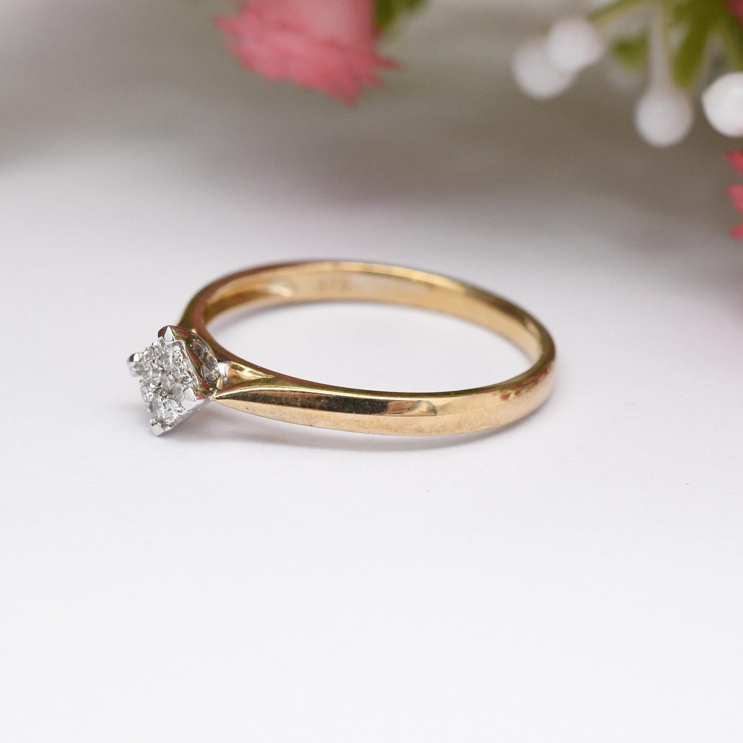 Vintage 9ct Gold and Diamond Cluster Ring - Illusion Solitaire Stone Engagement | Pretty Gift for Her | UK Size - O | US Size - 7 1/4