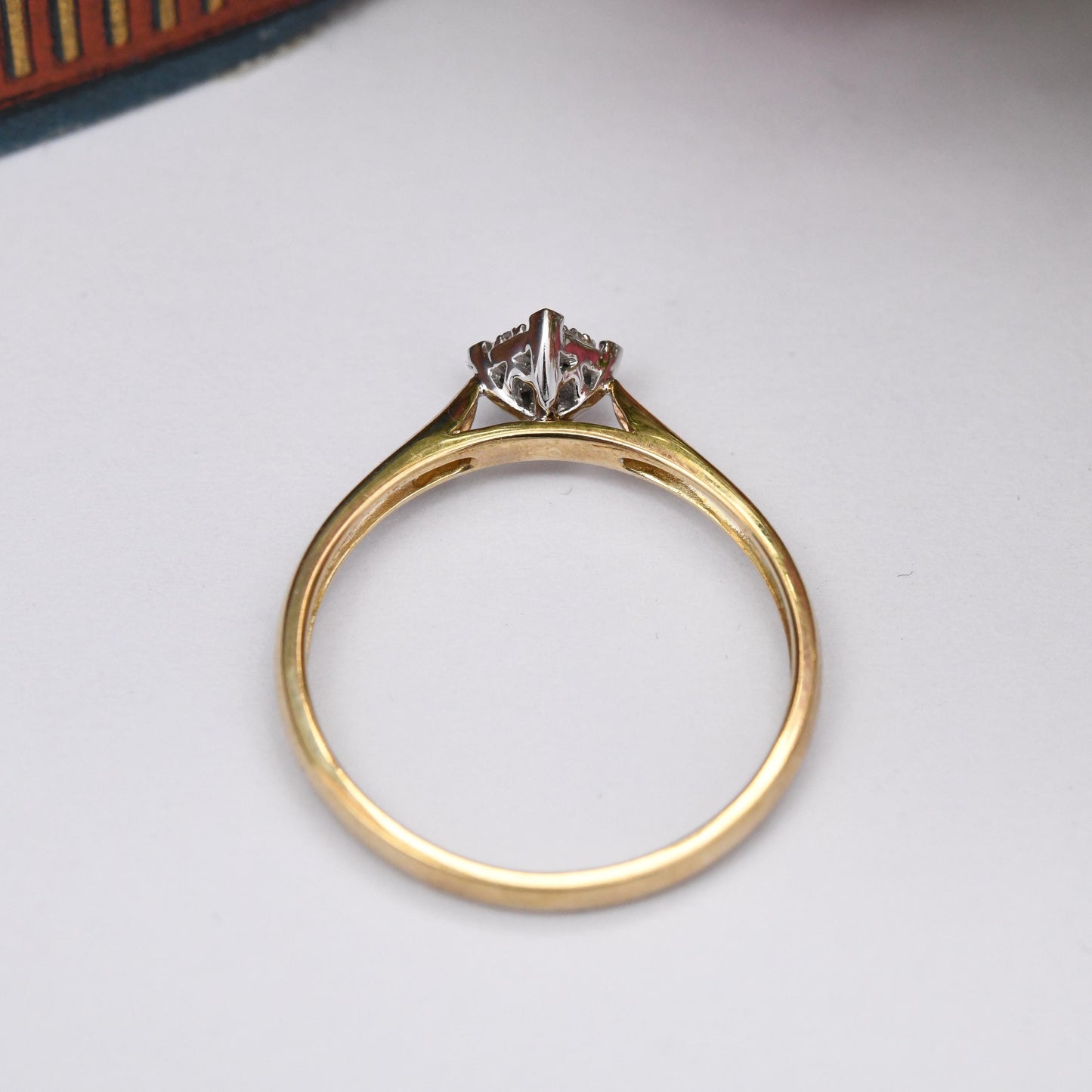 Vintage 9ct Gold and Diamond Cluster Ring - Illusion Solitaire Stone Engagement | Pretty Gift for Her | UK Size - O | US Size - 7 1/4