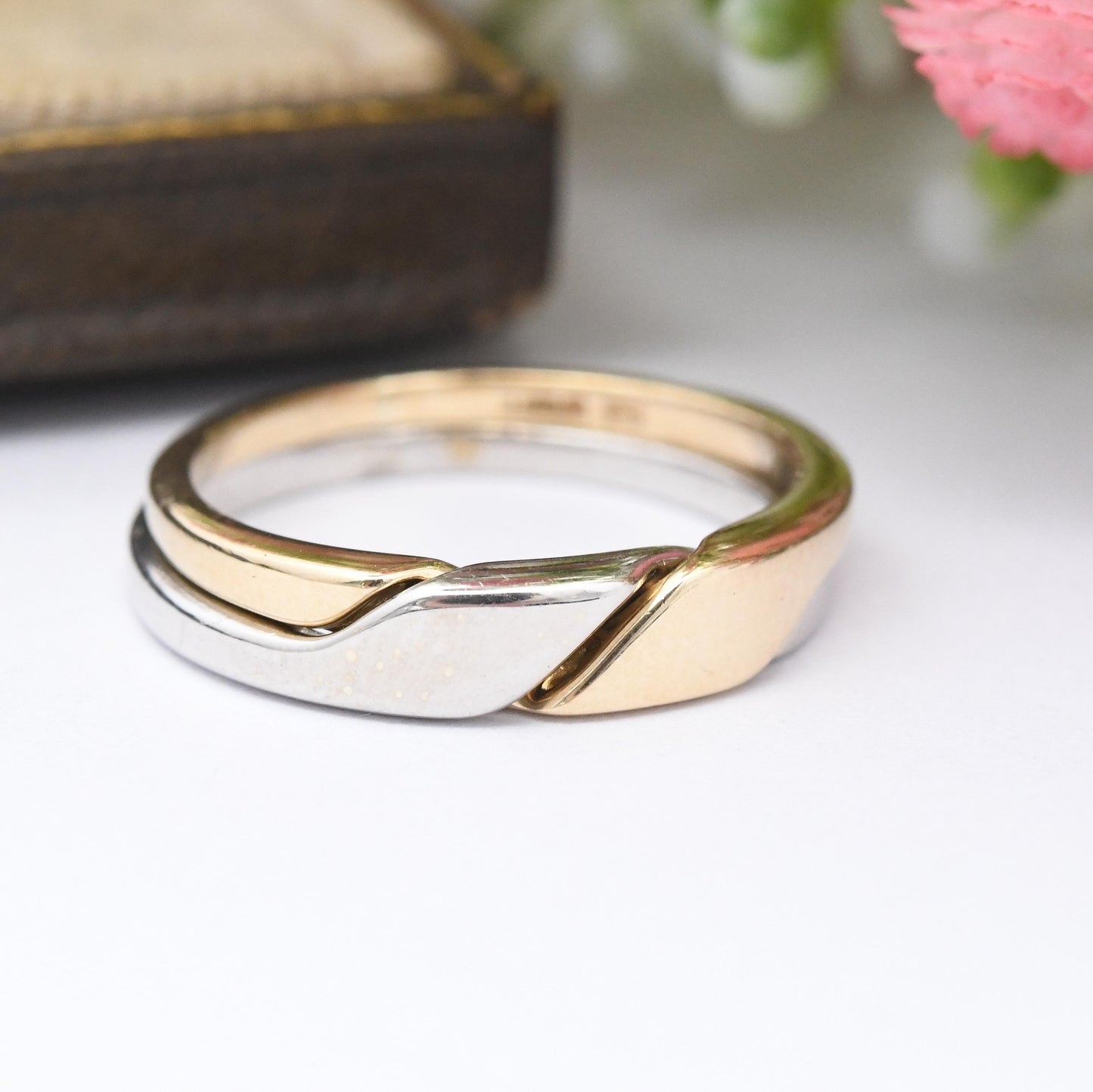 Vintage 9ct Gold Two Band Puzzle Ring - Two Tone White Gold Yellow Gold | Unusual Unisex Wedding Band | UK Size - M 1/2 | US Size - 6 1/2