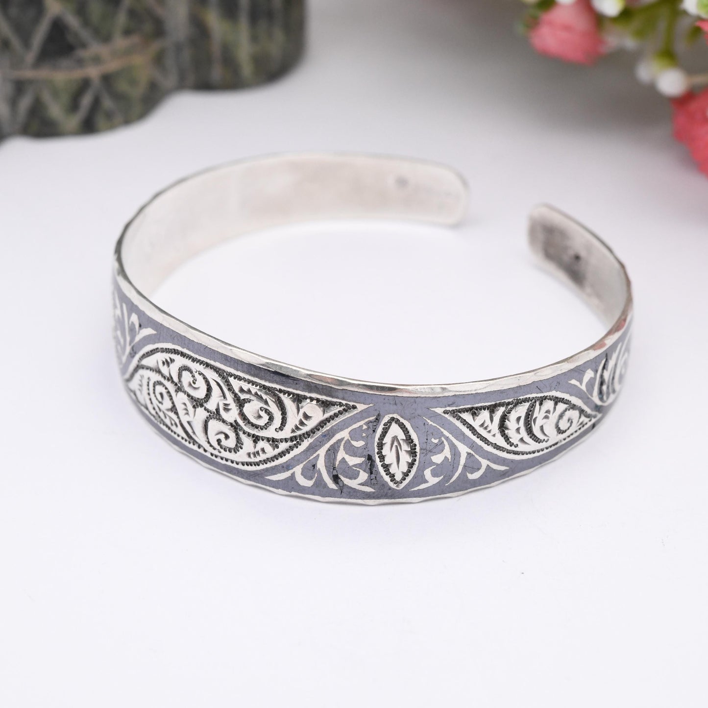 Vintage Soviet Silver Kubachi Niello Bangle Bracelet - Floral Design | Collectable 20th Century Silver Jewellery | Open Back