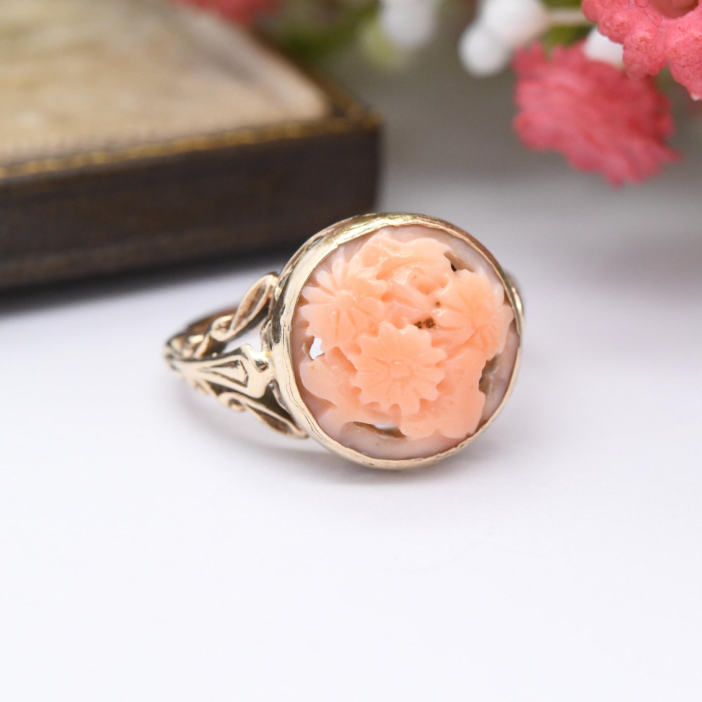 Antique Victorian 9ct Gold Carved Coral Ring - Flower Engraved Cameo | Large Stone | Ornate Shoulders | UK Size - M 1/2 | US Size - 6 1/2