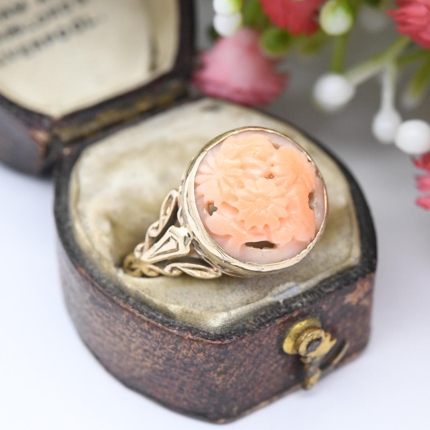 Antique Victorian 9ct Gold Carved Coral Ring - Flower Engraved Cameo | Large Stone | Ornate Shoulders | UK Size - M 1/2 | US Size - 6 1/2