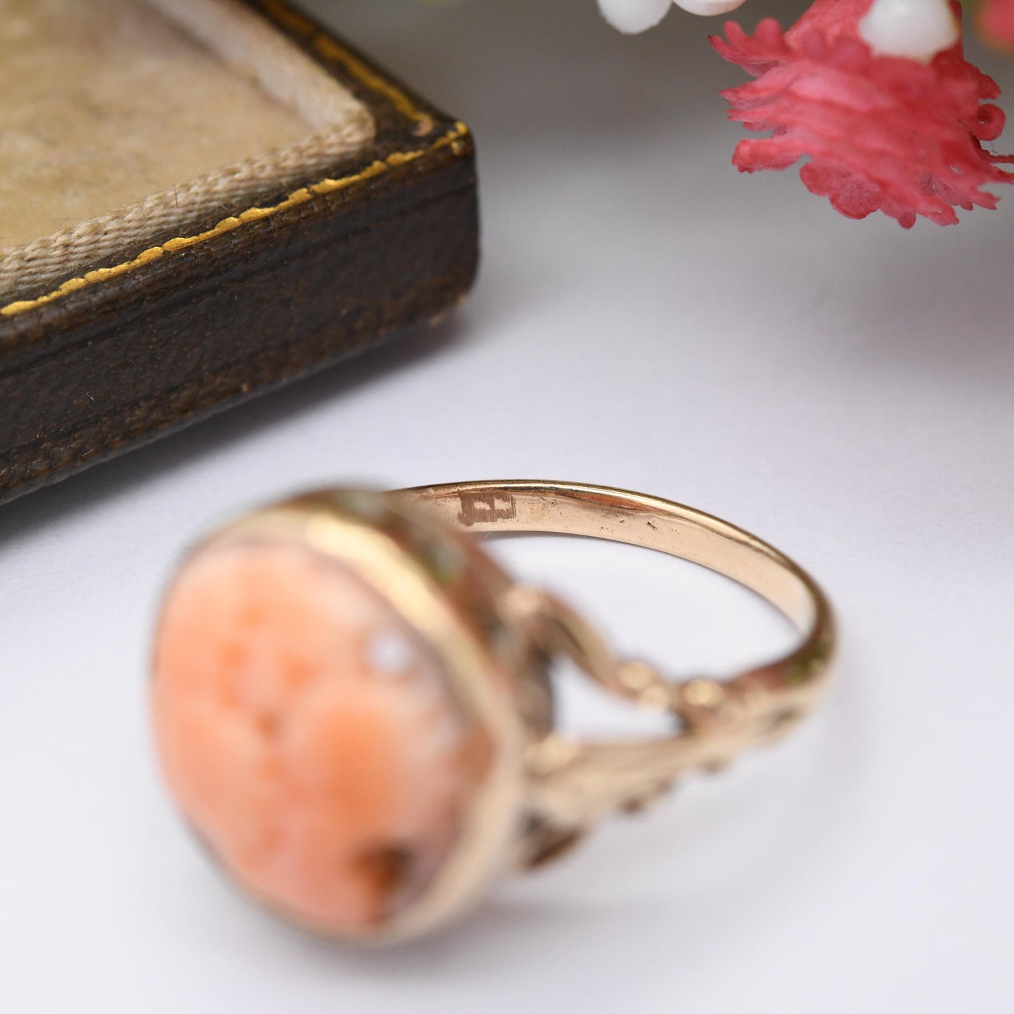 Antique Victorian 9ct Gold Carved Coral Ring - Flower Engraved Cameo | Large Stone | Ornate Shoulders | UK Size - M 1/2 | US Size - 6 1/2