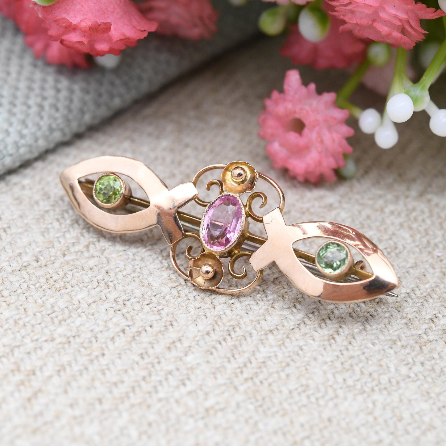 Antique Victorian 9ct Gold Gemstone Brooch Chester Hallmarks - Peridot Stone | Pretty Ornate Detail | Beautiful Gift for Her