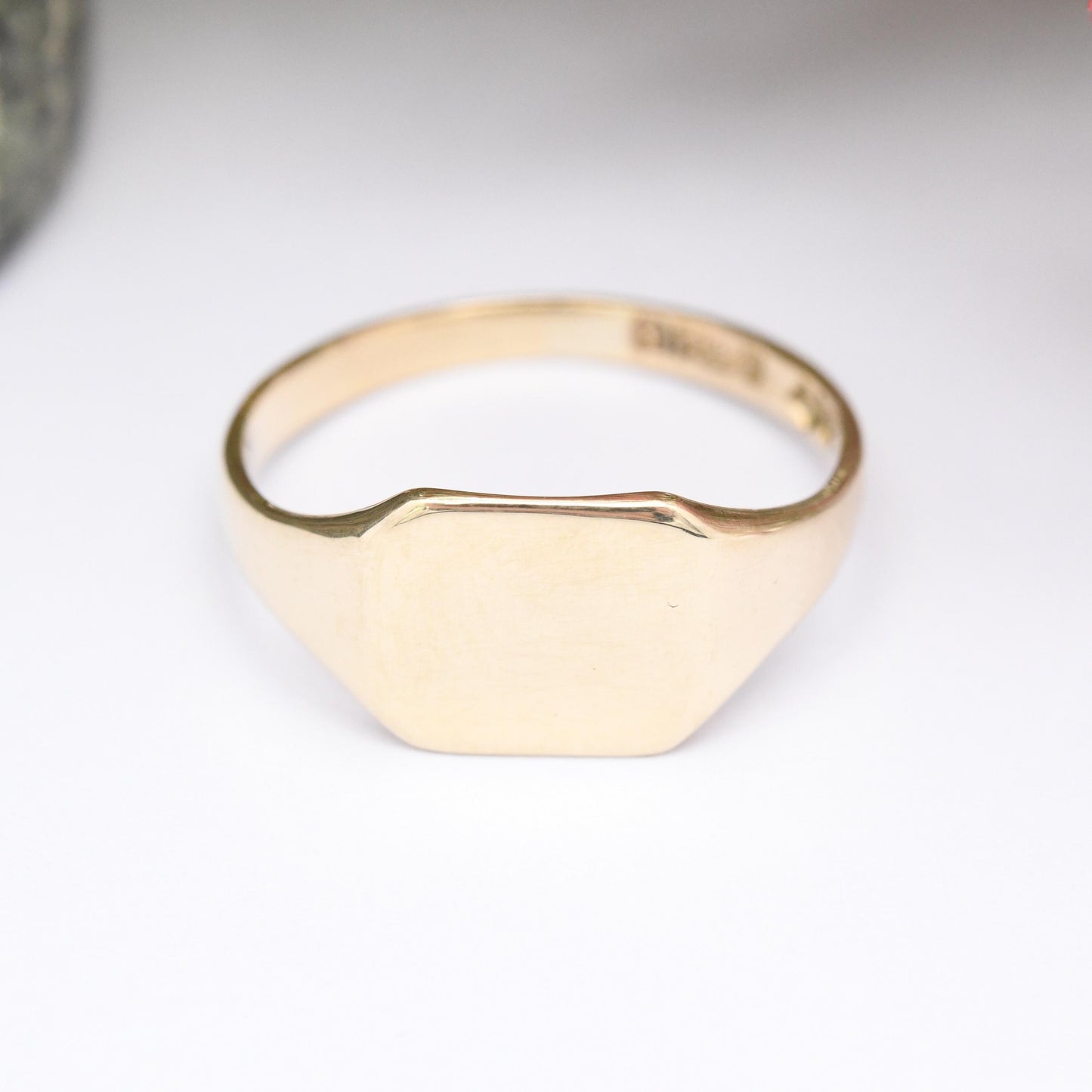 Vintage 9ct Gold Signet Ring S&Co - True Vintage Solid Gold Ring Unisex Everyday Gold Jewellery Gift for Him | UK Size - R | US Size - 8 1/2