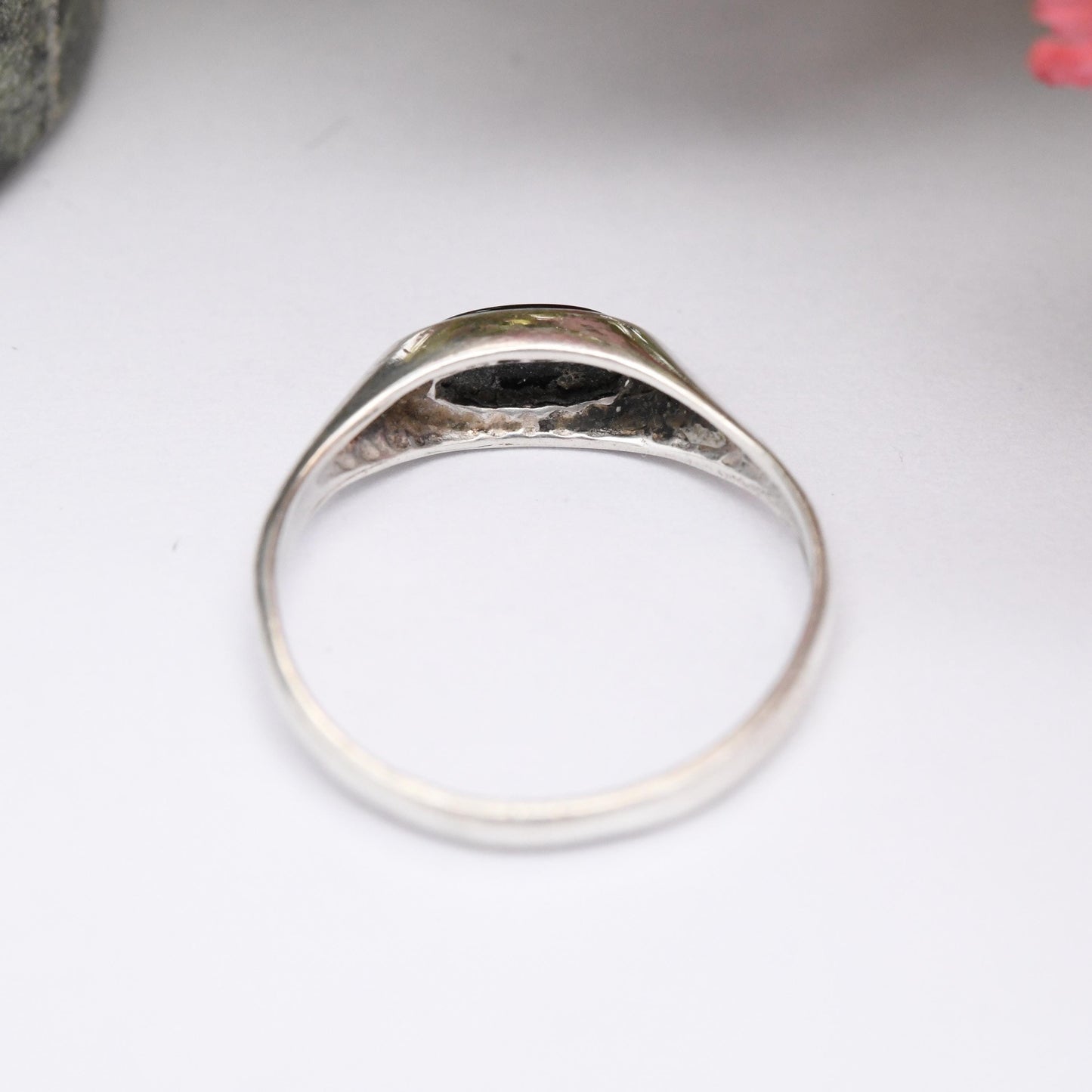 Vintage Sterling Silver Onyx Signet Ring - Minimal Unisex Jewellery | Oval Black Stone | UK Size - N | US Size - 6 3/4
