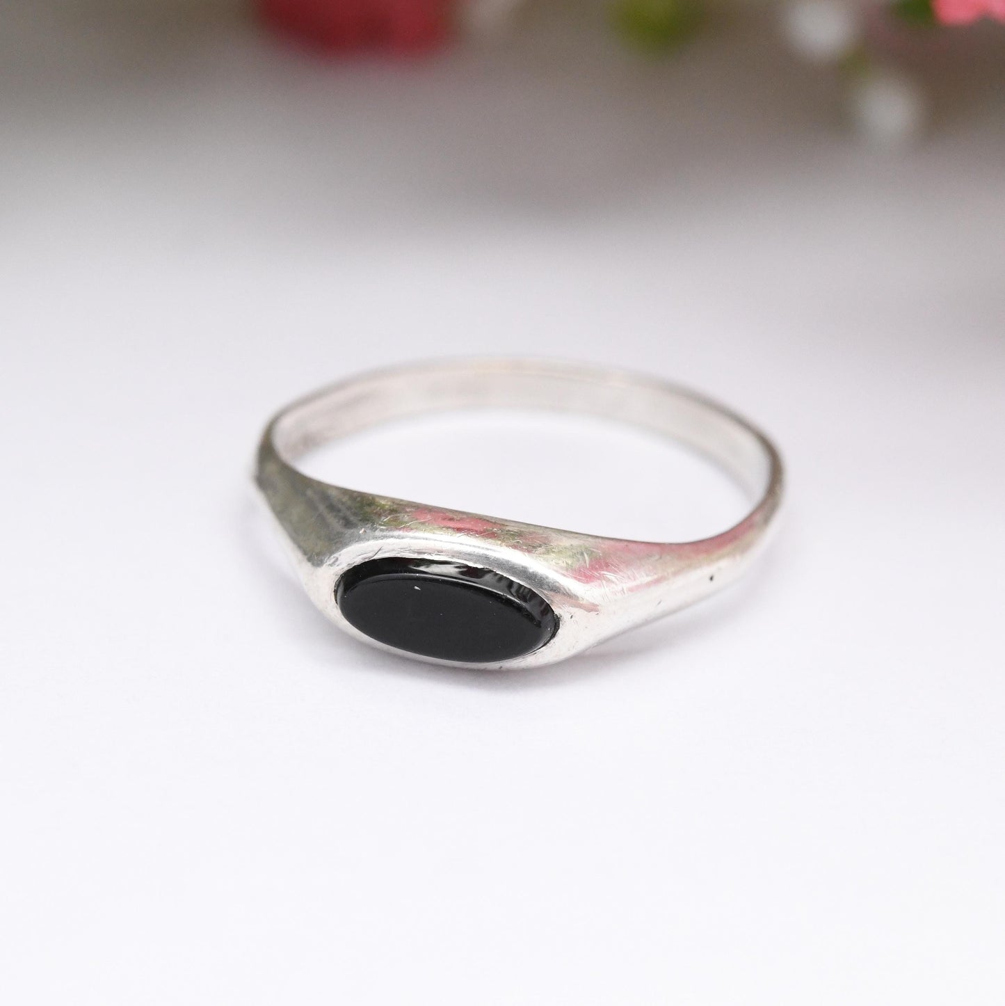 Vintage Sterling Silver Onyx Signet Ring - Minimal Unisex Jewellery | Oval Black Stone | UK Size - N | US Size - 6 3/4