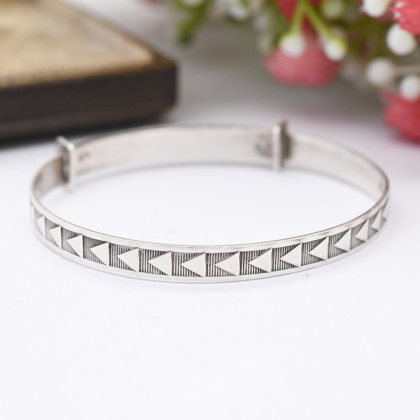 Vintage Sterling Silver Baby Bangle Bracelet - Expanding Child Bangle | Triangle Striped Line Design