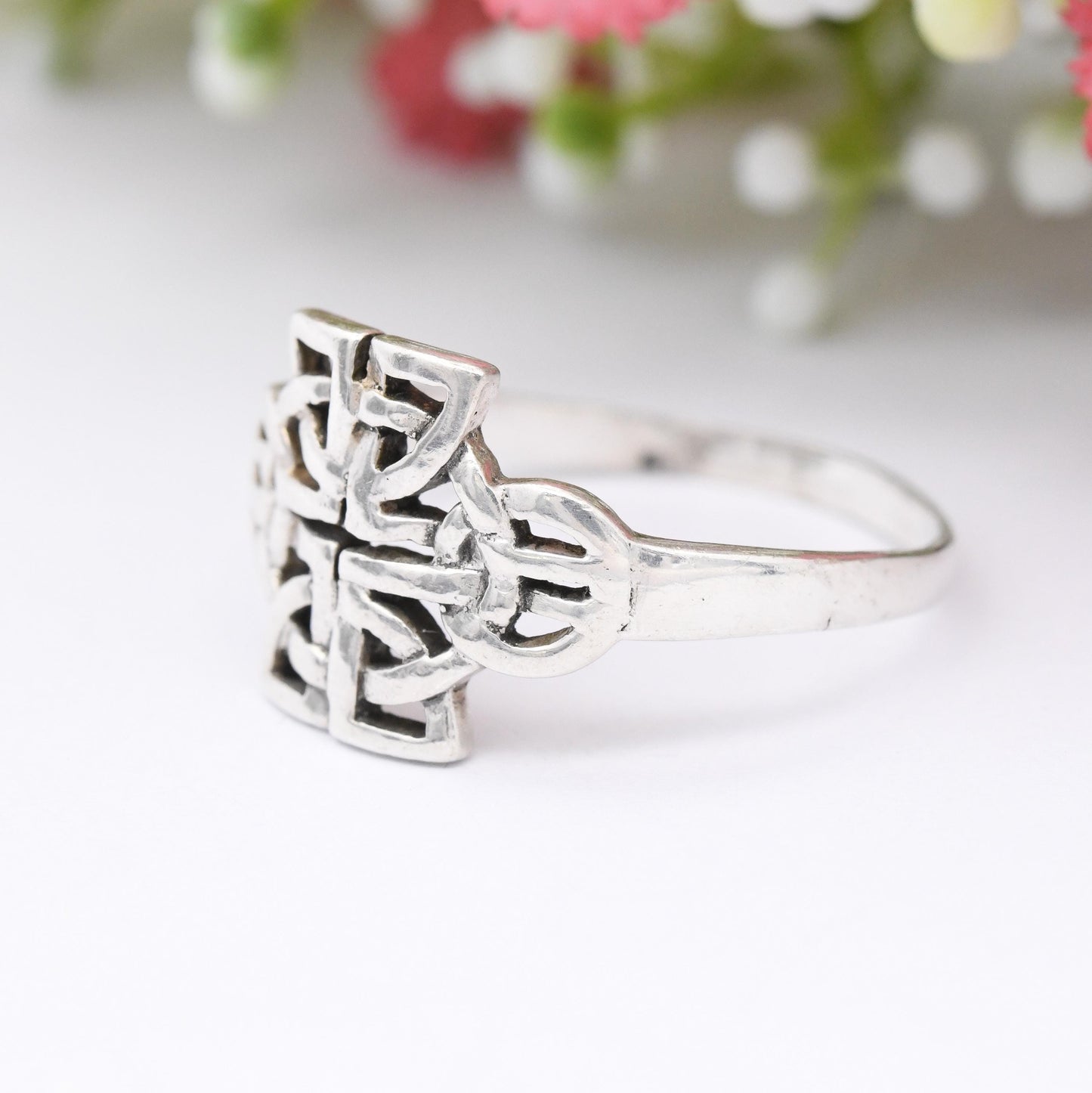 Vintage Sterling Silver Celtic Knot Ring - Large Knot Minimalist Ring Unisex Design Middle Finger Ring | UK Size - Y 1/2 | US Size - 12 1/4