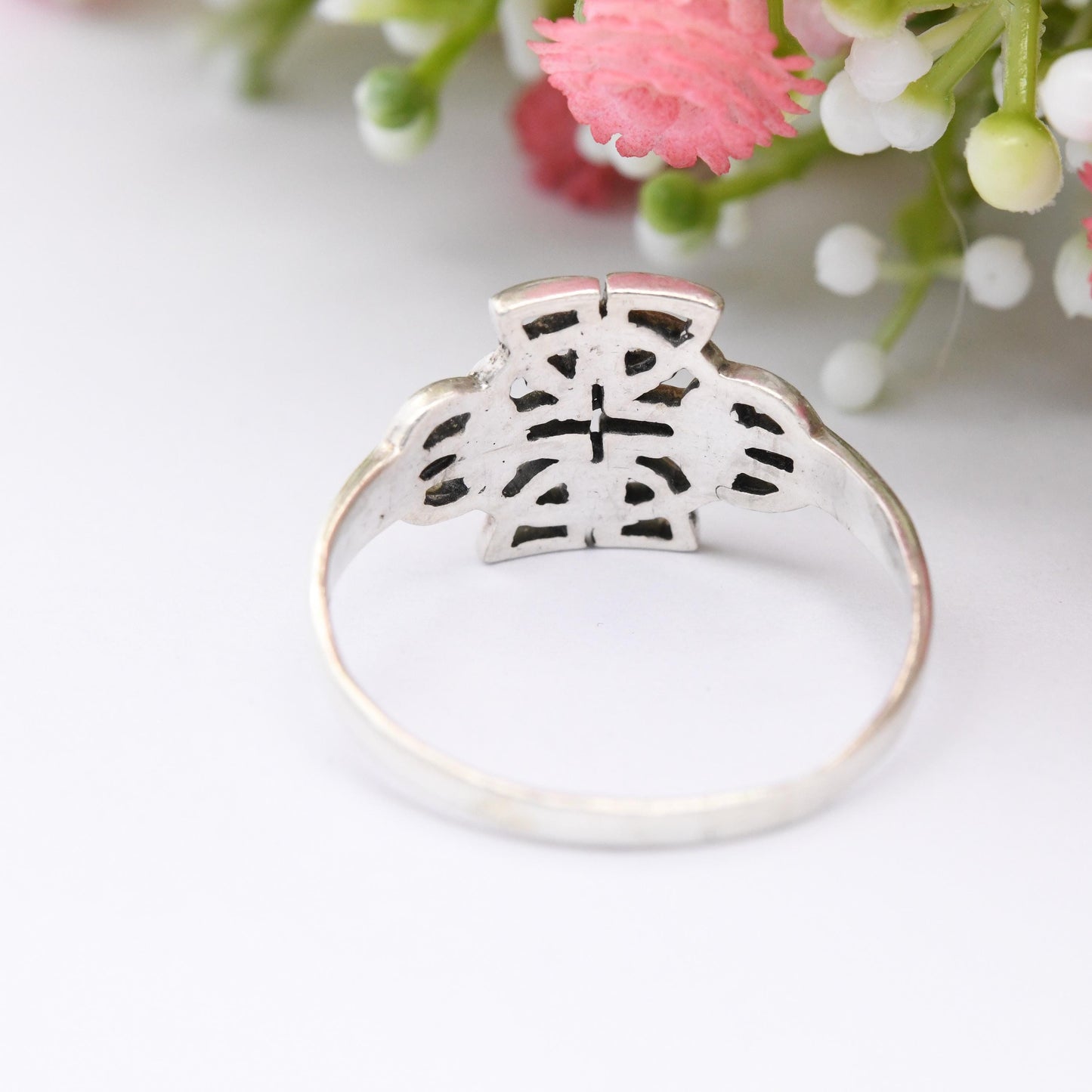 Vintage Sterling Silver Celtic Knot Ring - Large Knot Minimalist Ring Unisex Design Middle Finger Ring | UK Size - Y 1/2 | US Size - 12 1/4