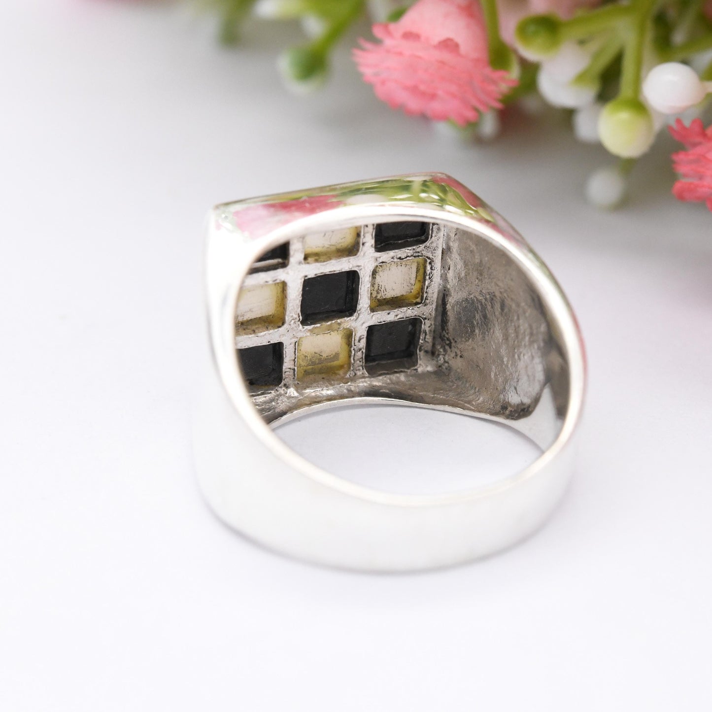 Vintage Sterling Silver Chess Signet Ring with Onyx and Mother of Pearl - Black and White Gem Checkerboard | UK Size - S | US Size - 9 1/4