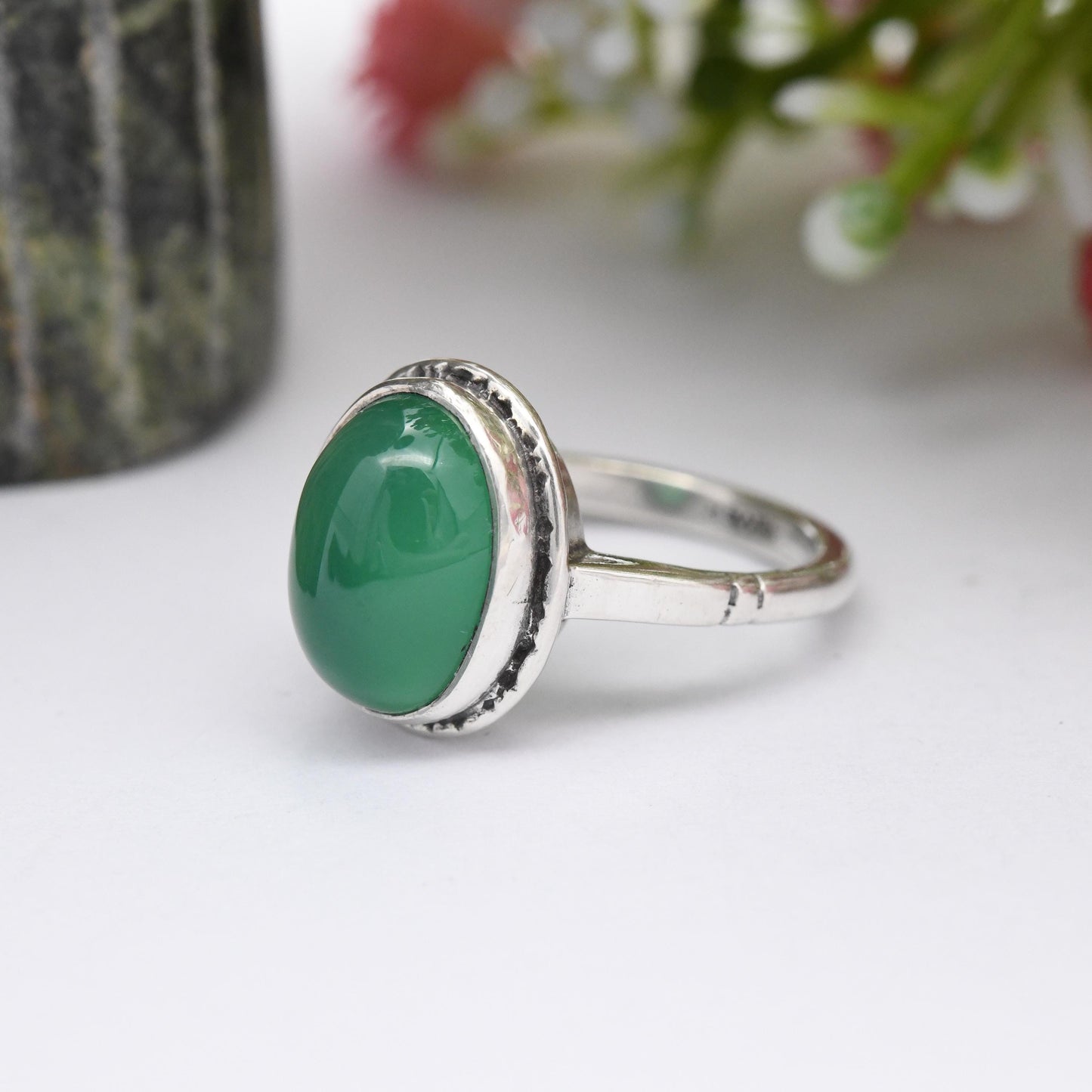 Vintage Sterling Silver Chrysoprase Ring - Cabochon Apple Green Gemstone | UK Size - J 1/2 | US Size - 5