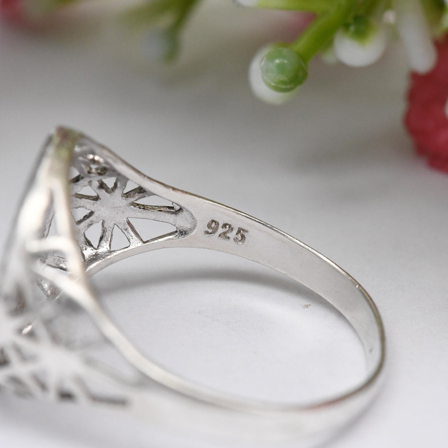 Vintage Sterling Silver Saint George and the Dragon Signet Ring - English Coin Theme Jewellery | Large Size | UK Size - V | US Size - 10 1/2