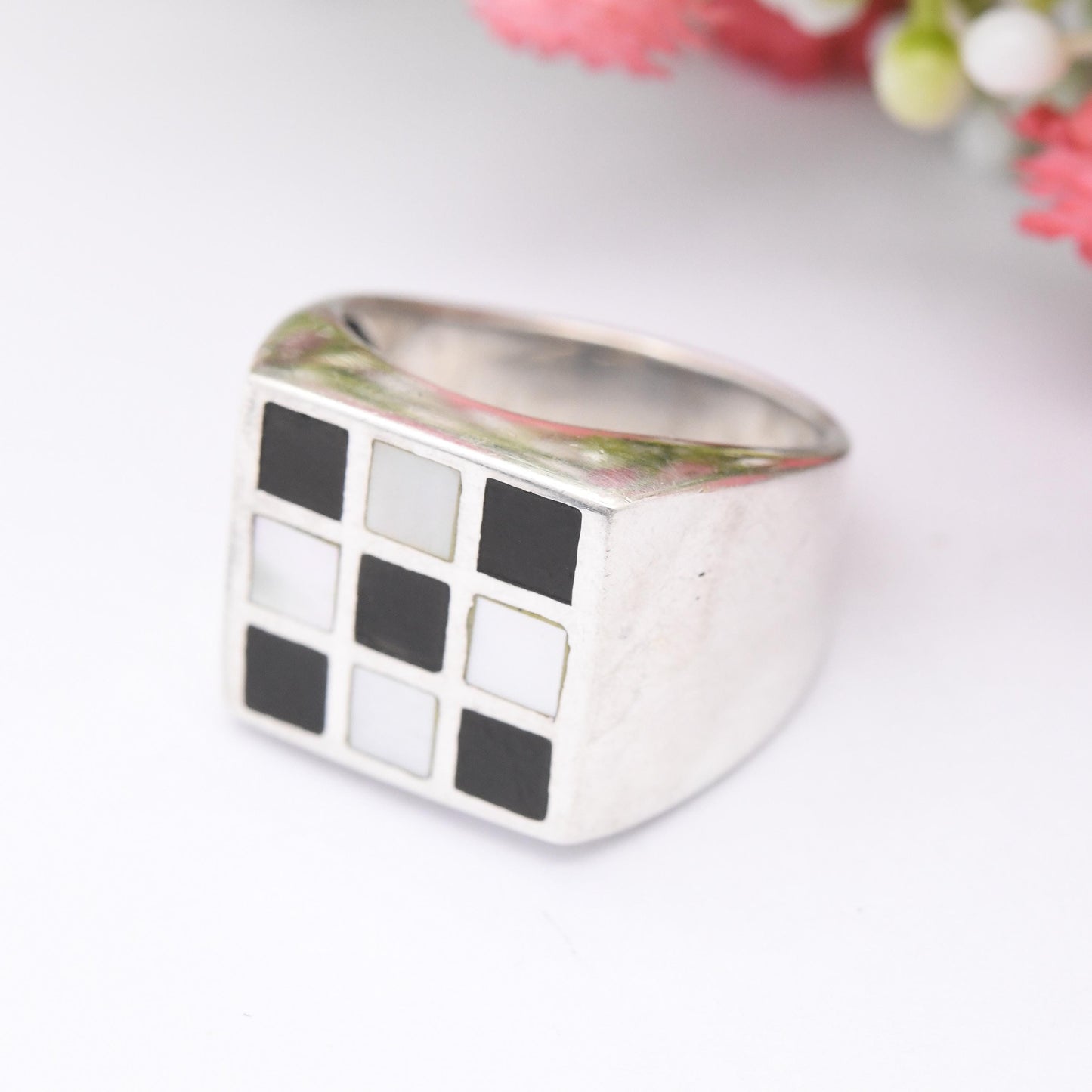 Vintage Sterling Silver Chess Signet Ring with Onyx and Mother of Pearl - Black and White Gem Checkerboard | UK Size - P 1/2 | US Size - 8