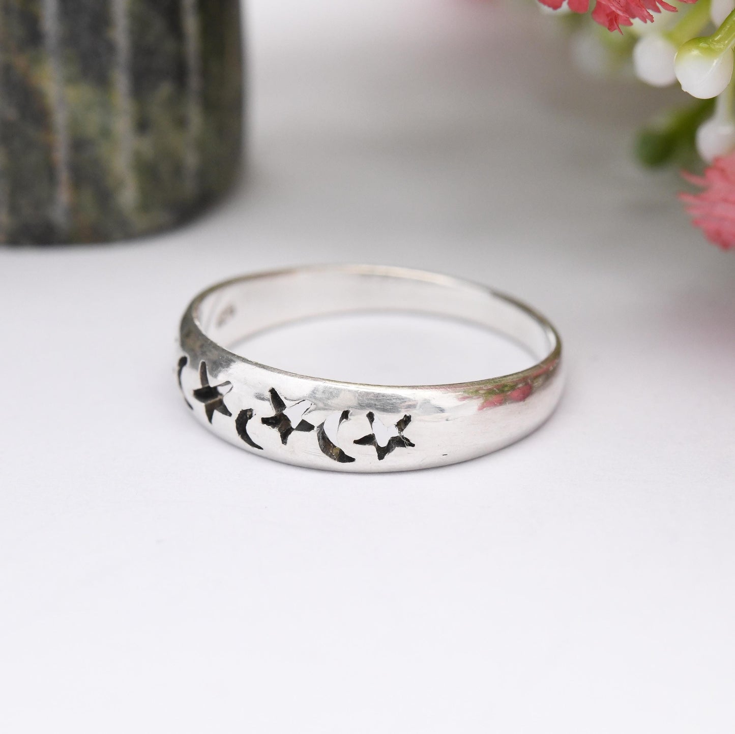 Sterling Silver Moon and Stars Band Ring - Cut Out Shapes Crescent Moon | Minimal Everyday Silver Jewellery | UK Size - T | US Size - 9 3/4