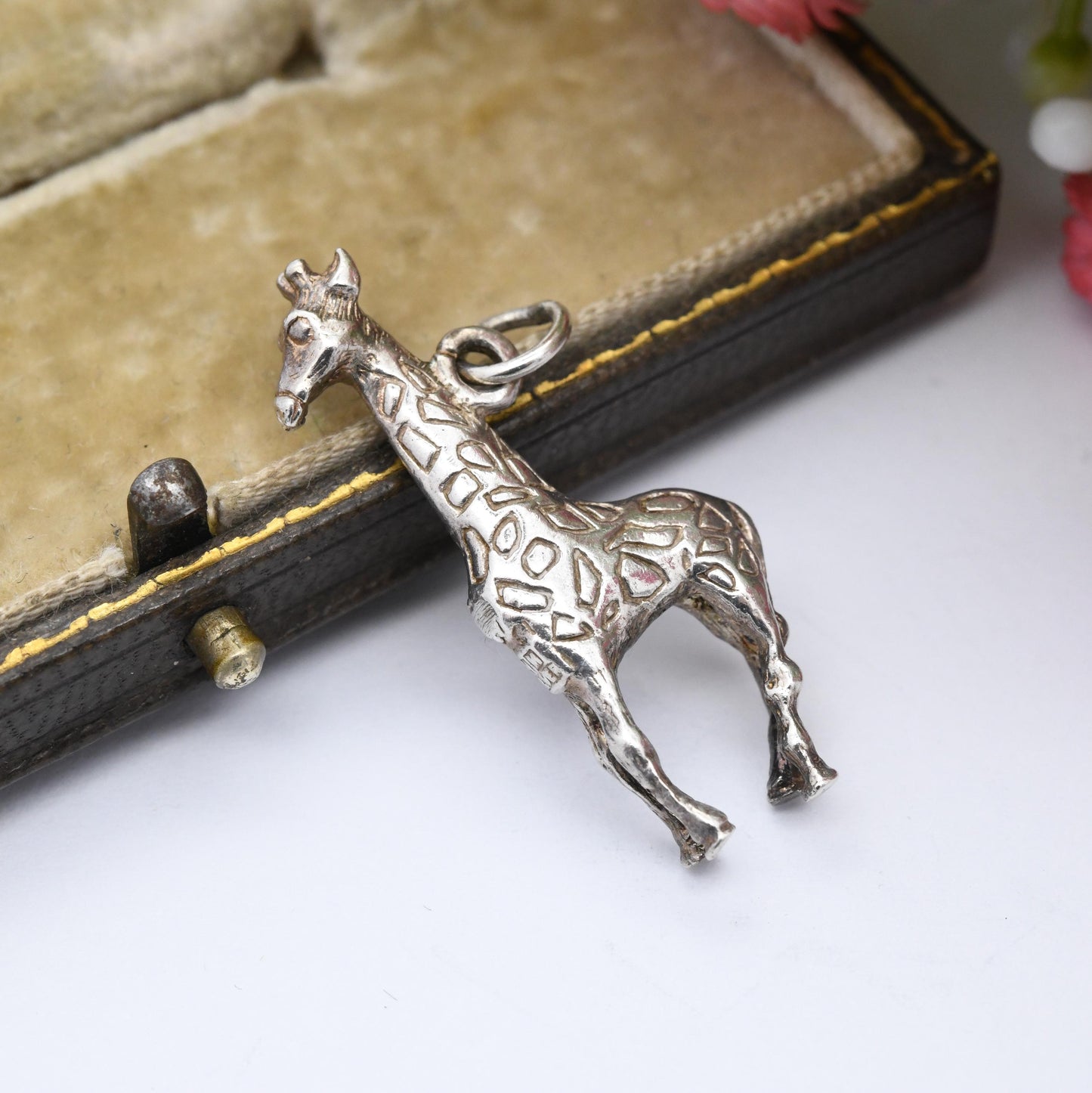 Chim Vintage Sterling Silver Giraffe Charm Pendant - Cute Animal Unusual Nature Lover Gift for Charm Bracelet Necklace | Collectable Charm