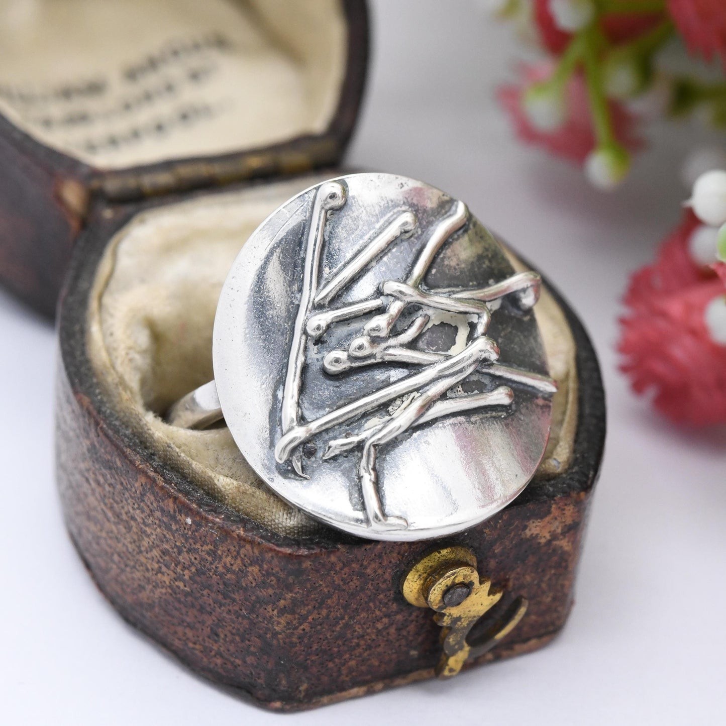 Vintage Sterling Silver Abstract Design Ring - Studio Style Modernist Silver Jewellery Artistic Gift | UK Size - P 1/2 | US Size - 7 3/4