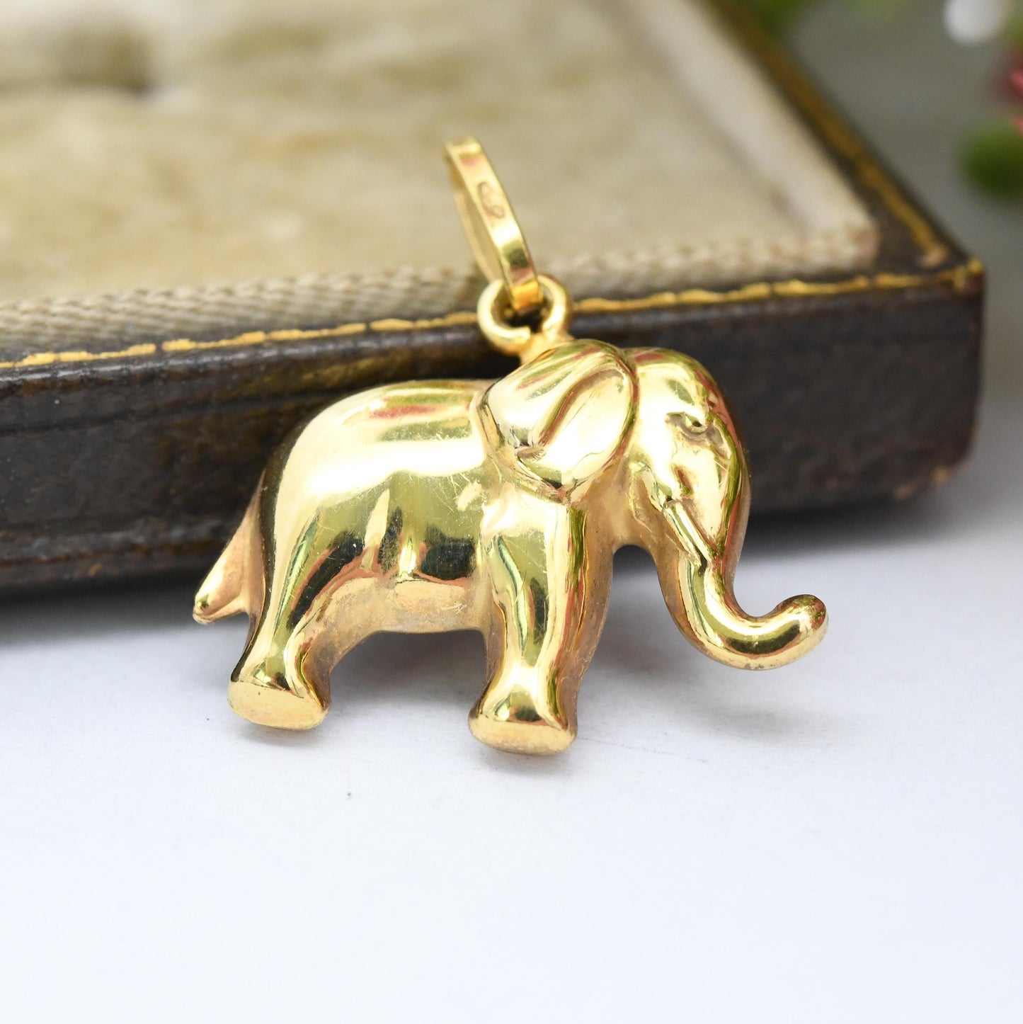 Vintage 9ct Gold Elephant Charm Pendant 1995 - Cute Gold Jewellery Gift | Novelty Animal for Charm Bracelet Charm Necklace