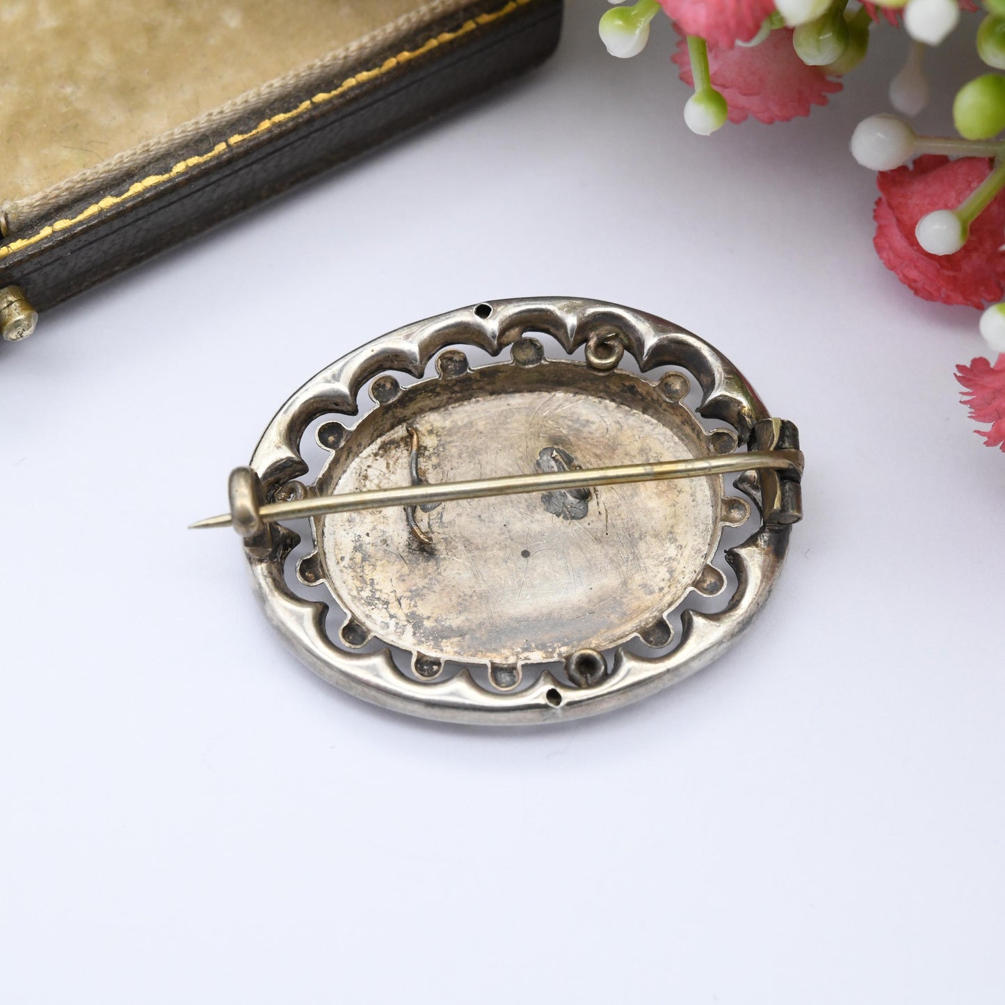 Antique Victorian Sterling Silver Aesthetic Movement Brooch with Granulated Edges - Engraved Daisy Flowers Design Gold Tone Nature Brooch