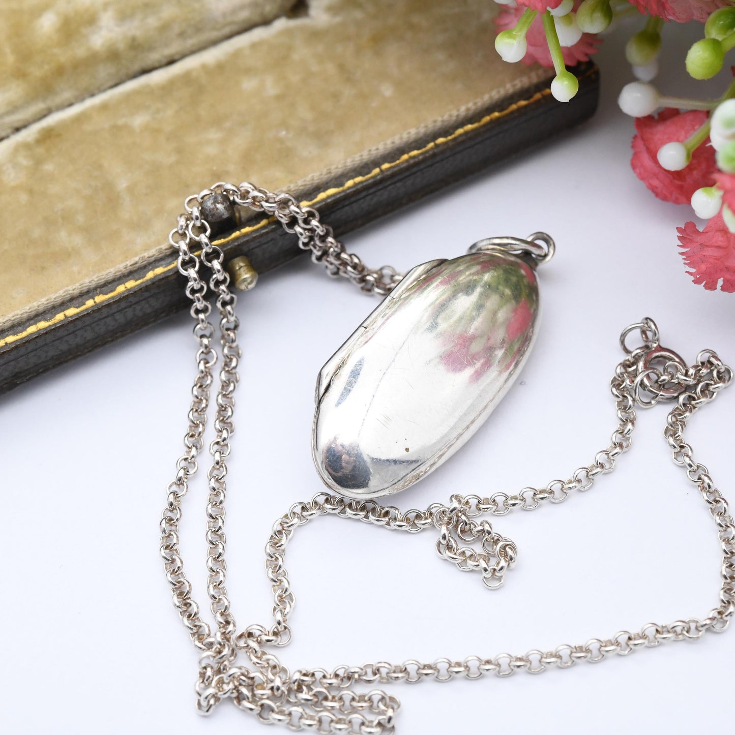 Vintage Sterling Silver Onyx Locket Pendant Necklace Ornate Design - Small Chunky Oval Shape | Long Rolo Cable Chain