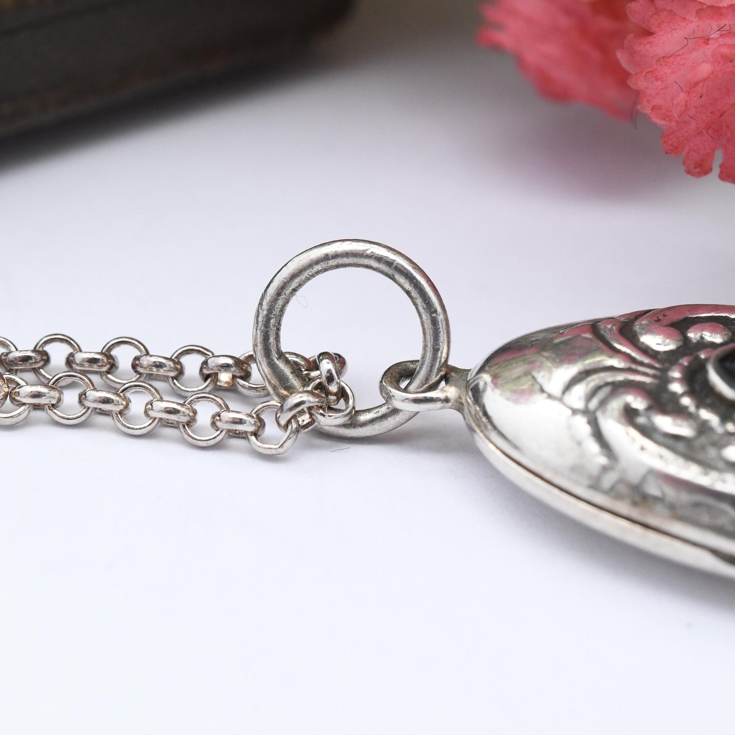 Vintage Sterling Silver Onyx Locket Pendant Necklace Ornate Design - Small Chunky Oval Shape | Long Rolo Cable Chain