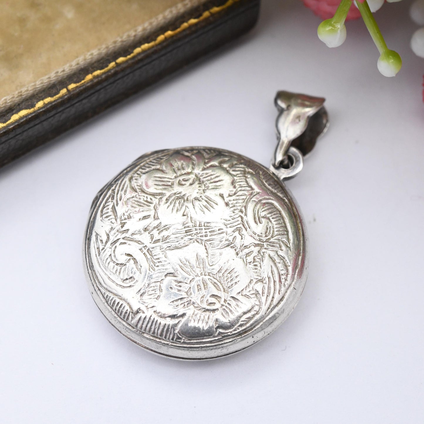 Vintage Sterling Silver Locket Pendant with Flower Engraving - Circle Shape Victorian Style Floral Decoration Pretty Gift for Her