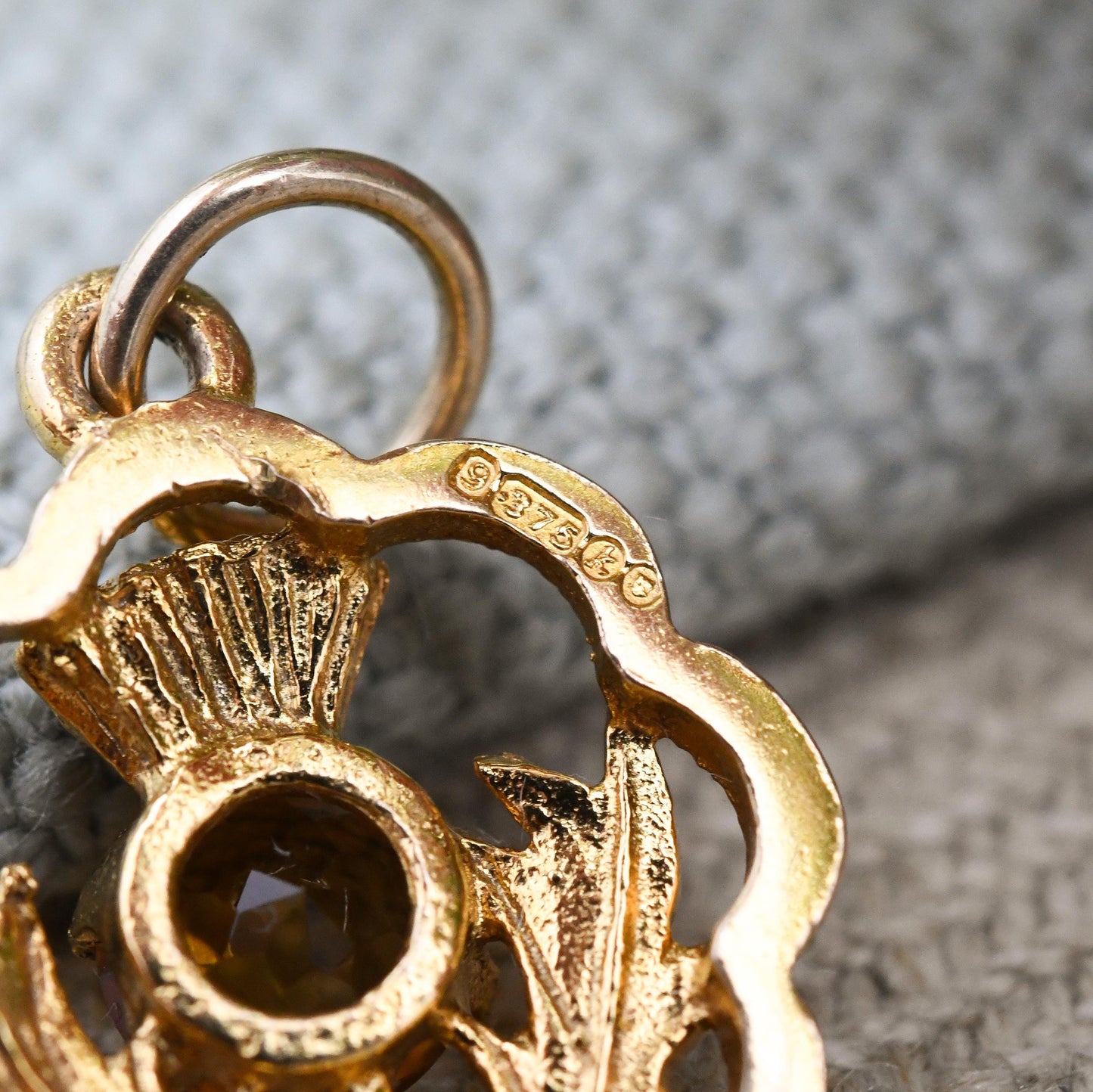Vintage 9ct Gold Thistle Pendant 1965 with Citrine Paste Stone - Scottish Flower Scotland Thistle Charm Pretty Gold Necklace Gift A&Co