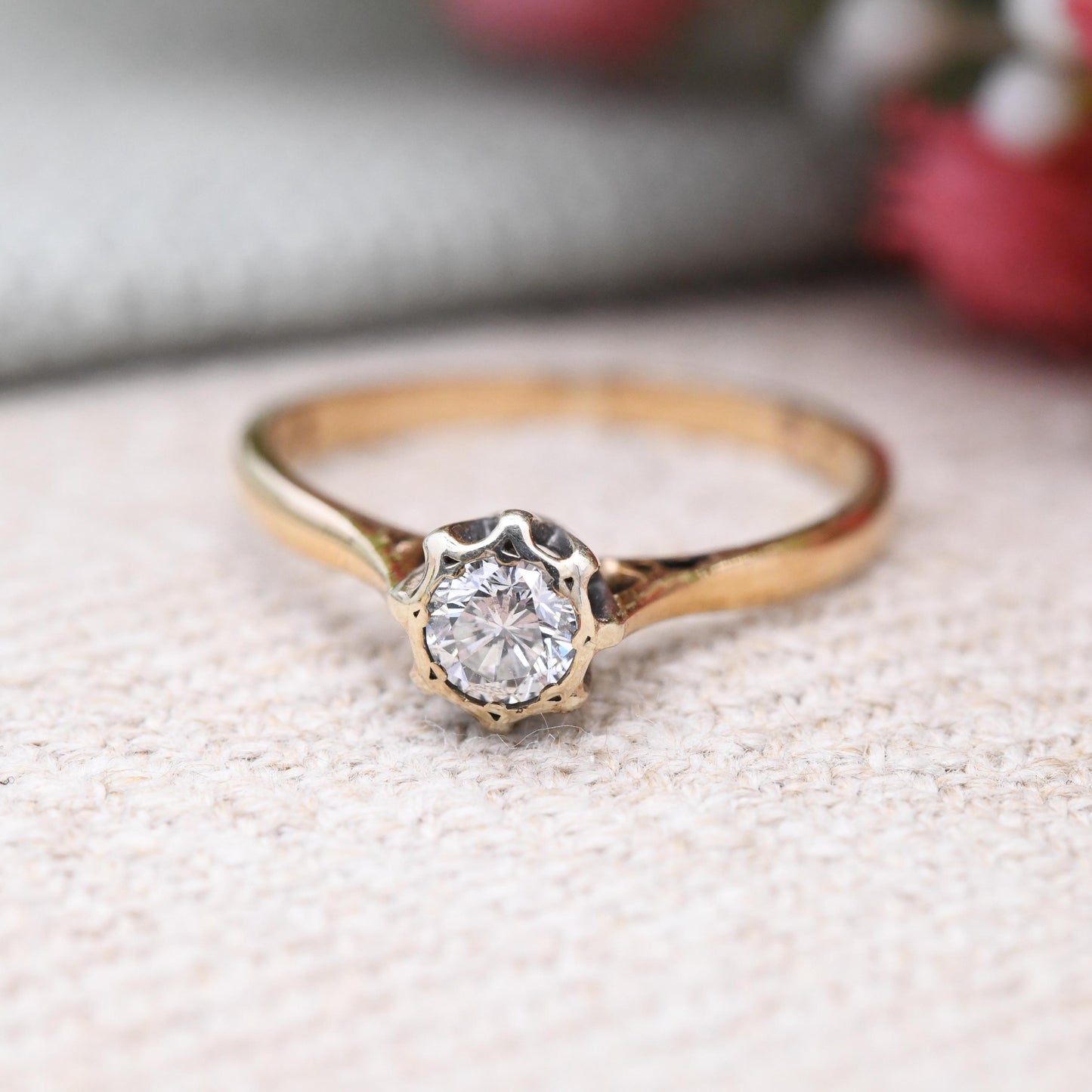 Vintage 9ct Gold Diamond Solitaire Ring 25 Points 0.25ct - Traditional Yellow Gold Engagement Ring Cathedral | UK Size - N | US Size - 6 3/4