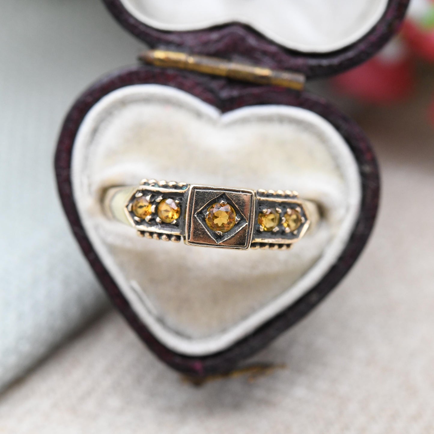 Granulated 9ct Gold Ring with Orange Stones 2000 - Faceted Gemstone Jewellery | Pretty Diamond Shape | UK Size - N | US Size - 6 1/2