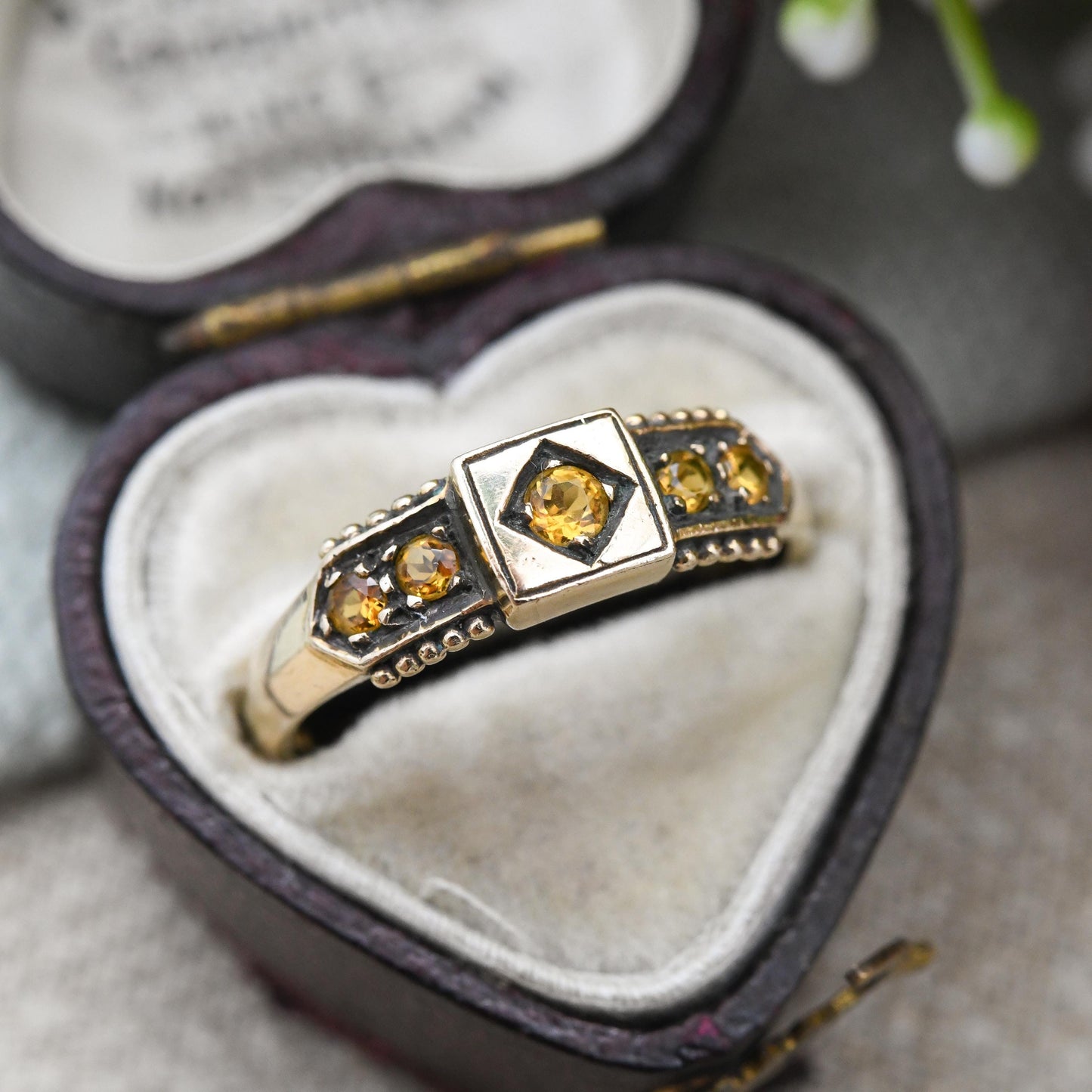 Granulated 9ct Gold Ring with Orange Stones 2000 - Faceted Gemstone Jewellery | Pretty Diamond Shape | UK Size - N | US Size - 6 1/2