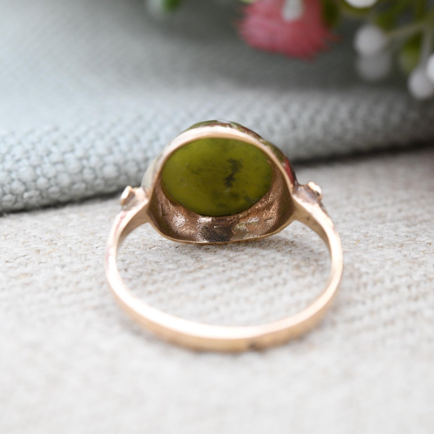 Antique 9ct Gold Connemara Marble Ring with Three Leaf Clover Shoulders - Irish Green Stone Stone Shamrock | UK Size - N | US Size - 6 1/2